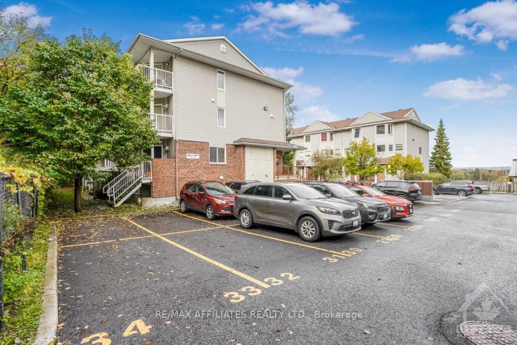 1400 Wildberry Court Unit 19 photo 22