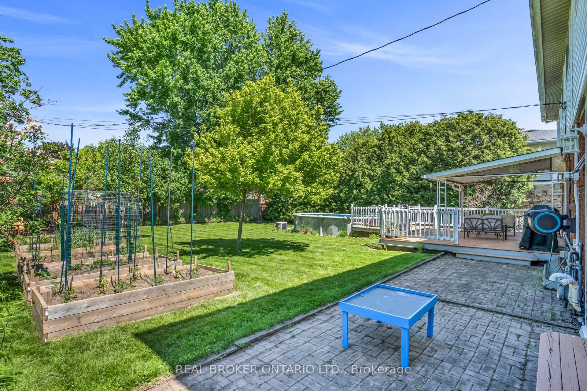 341 Appleby Line photo 31
