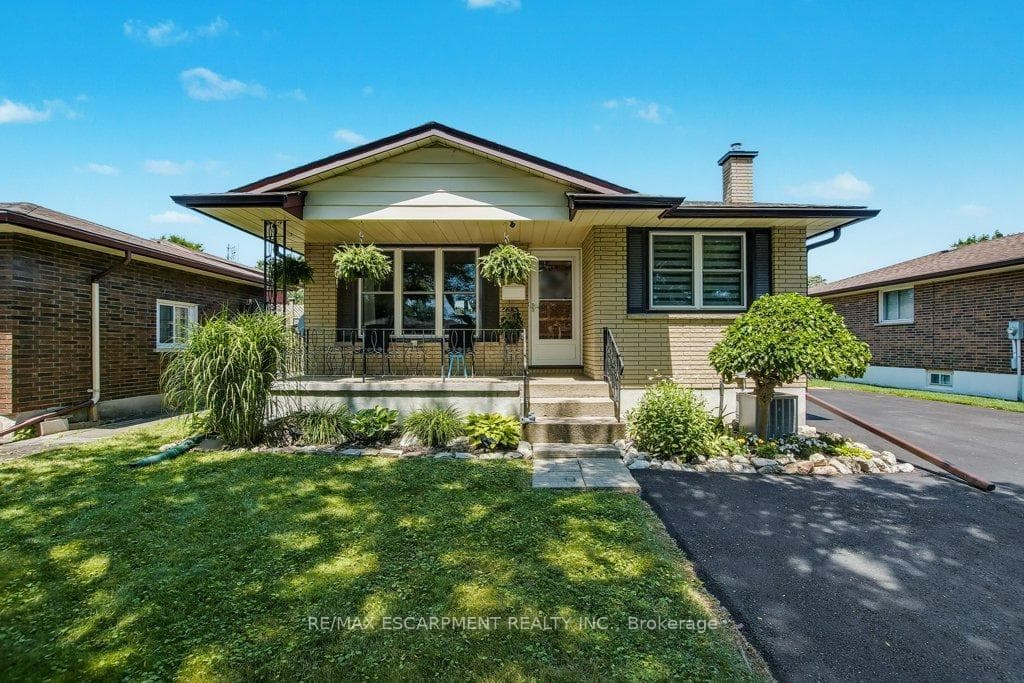 5945 Frontenac Street photo 1