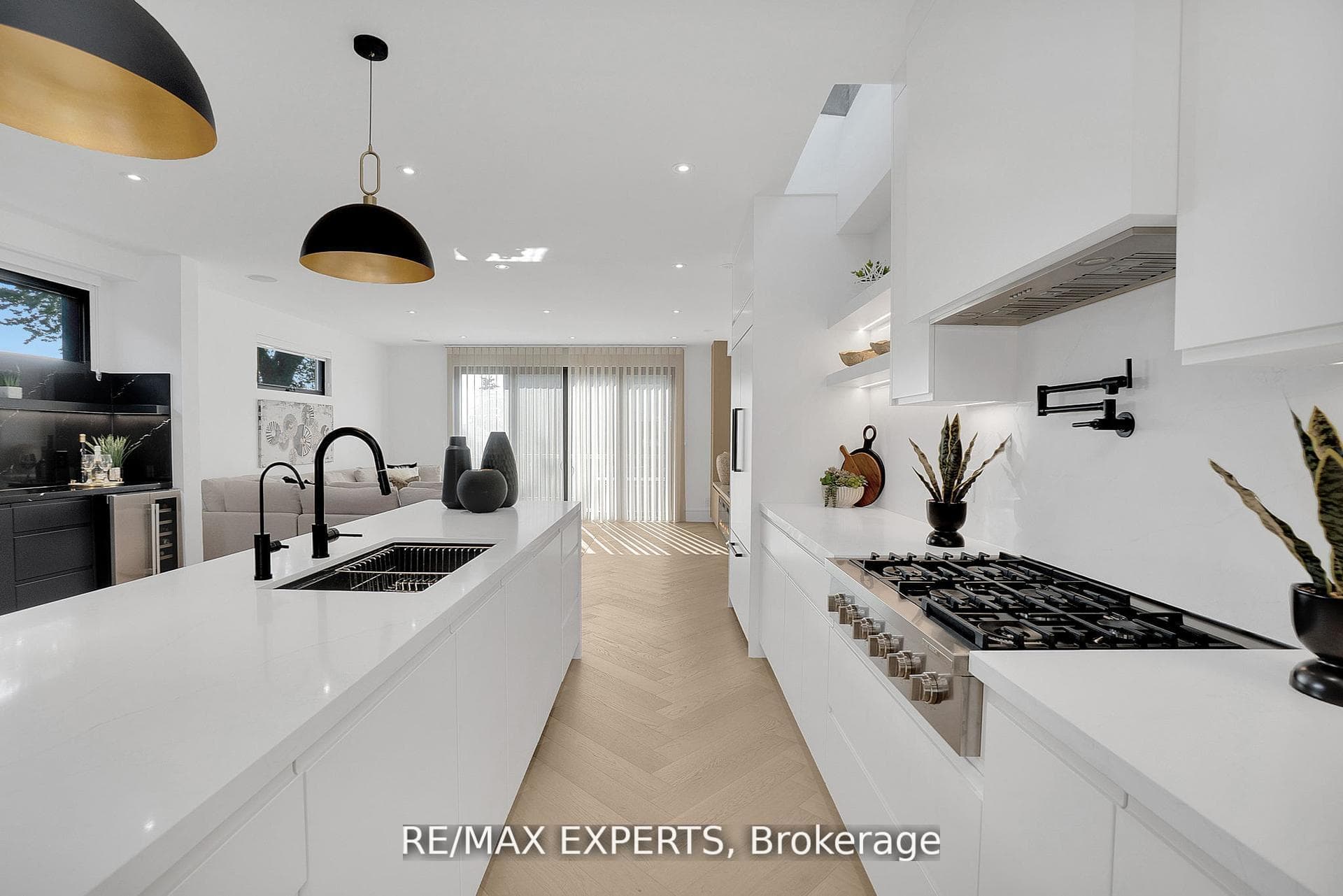 62 Hartley Avenue photo 12