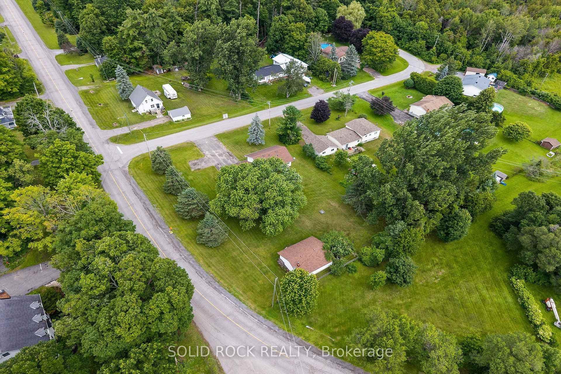 708 Mckenzie Avenue photo 6
