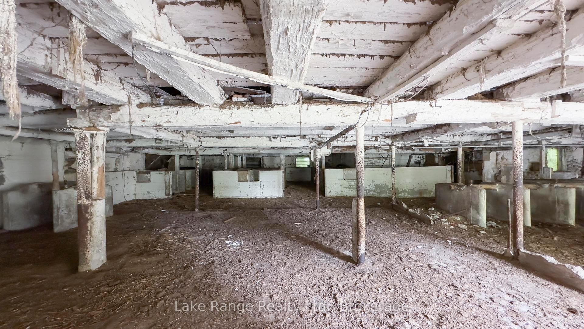Interior barn 1st floor