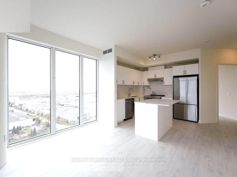 9000 Jane Street Unit 2424 photo 6