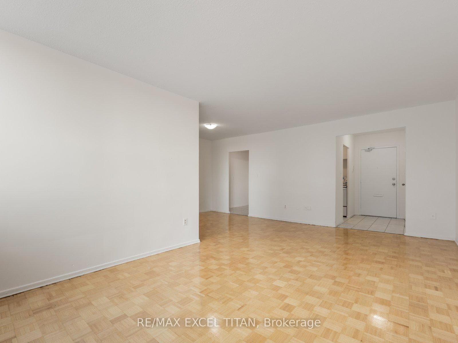 1385 Midland Avenue Unit 307 photo 6
