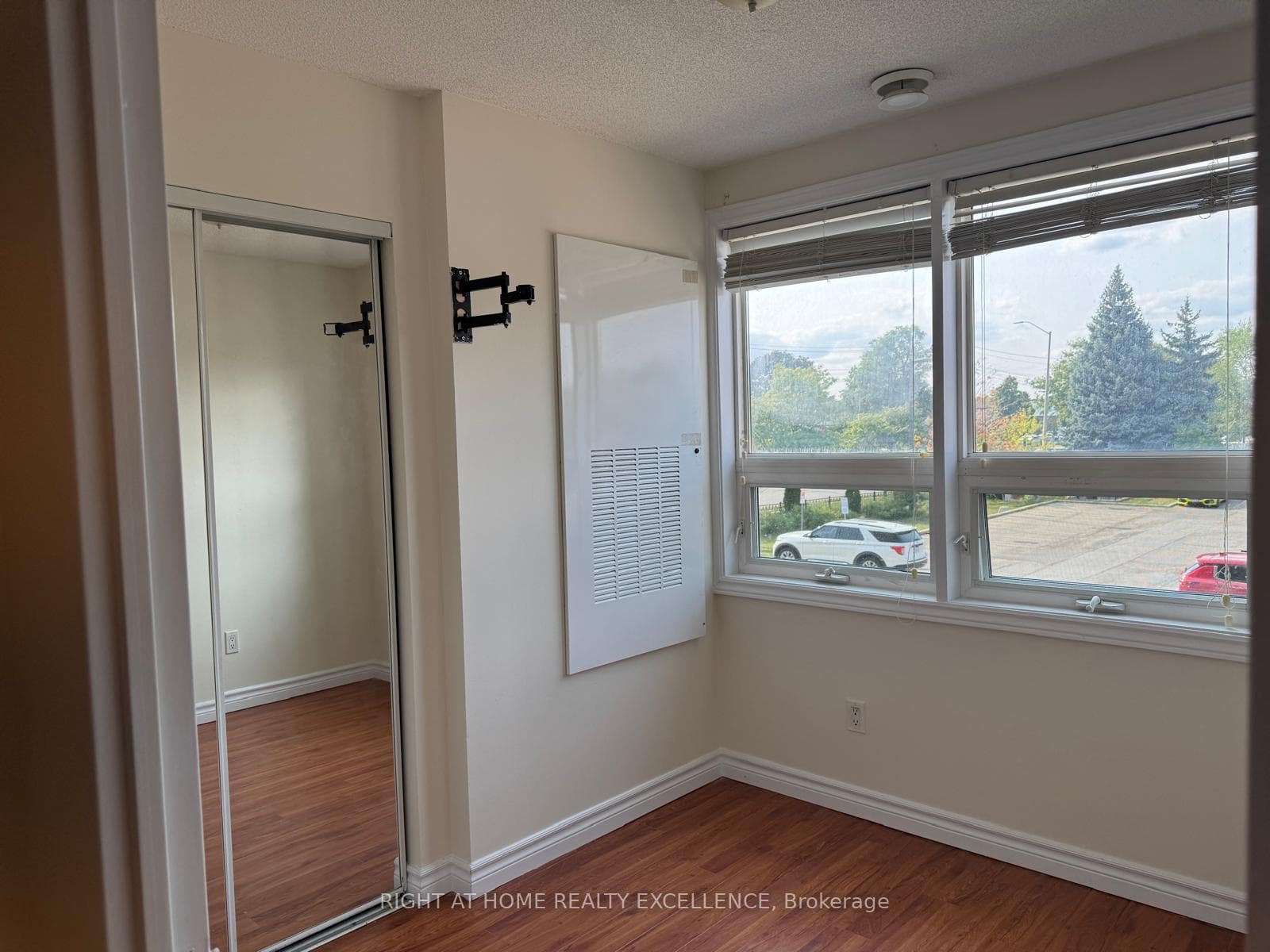 7405 Goreway Drive Unit 202 photo 11