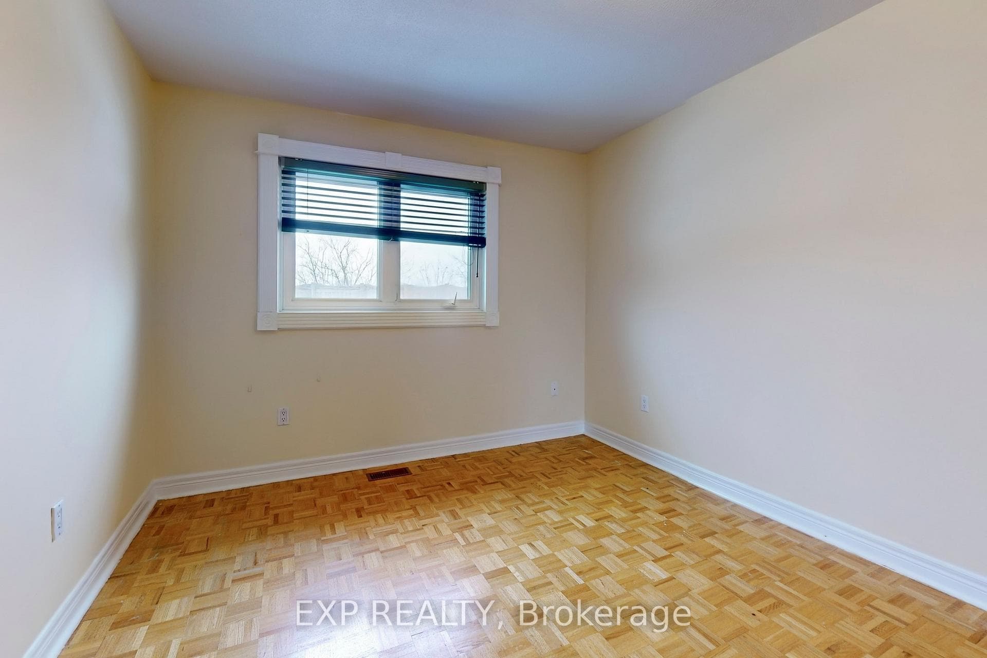 384 Aylesworth Avenue photo 34
