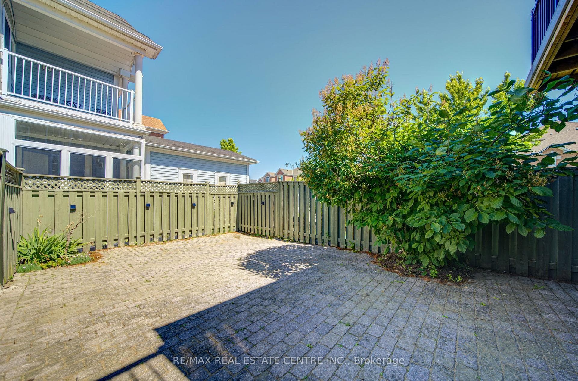 22 Lakeridge Drive photo 43