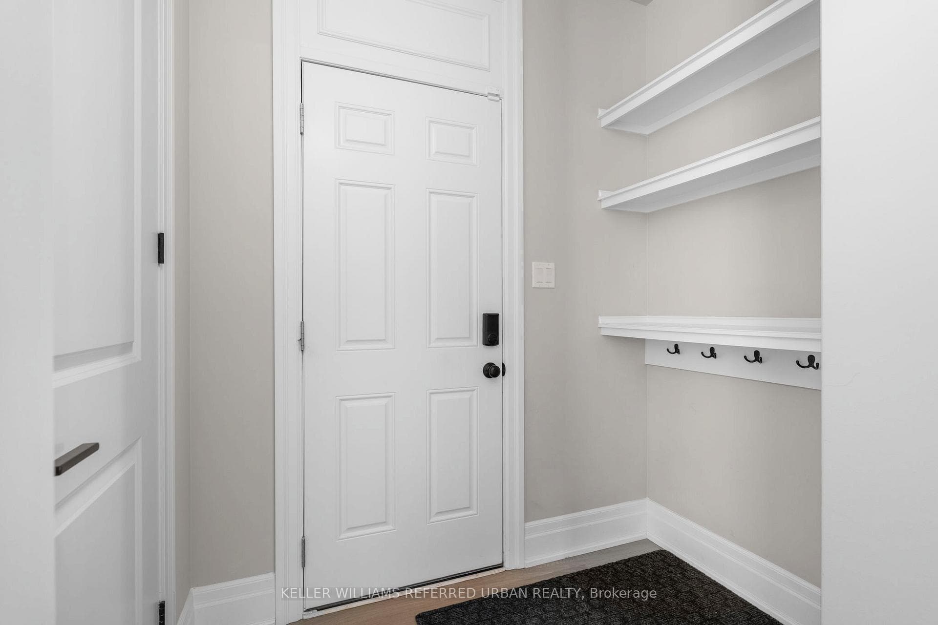 1318 Courtleigh Trail photo 12