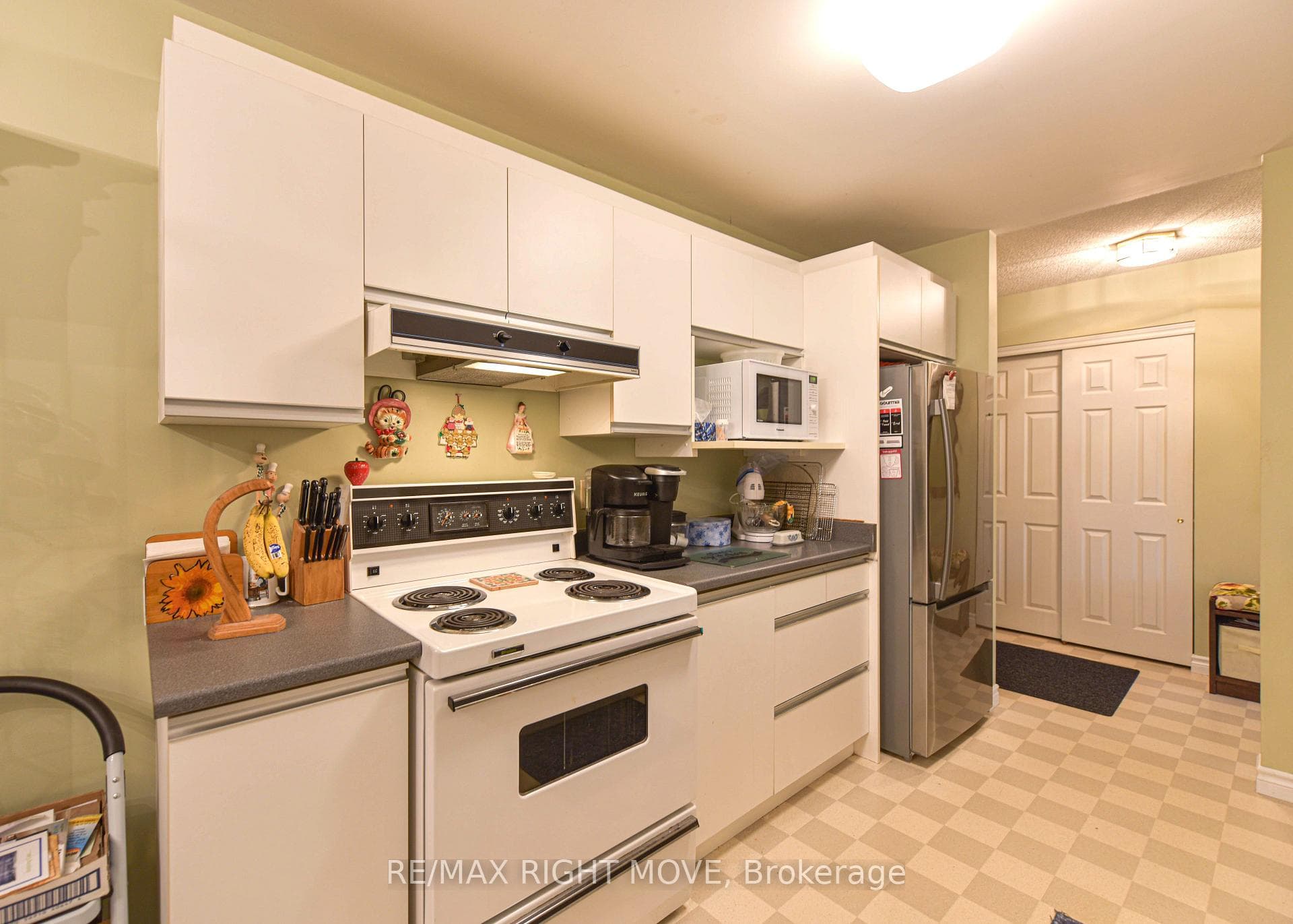 166 Owen Street Unit 205 photo 11
