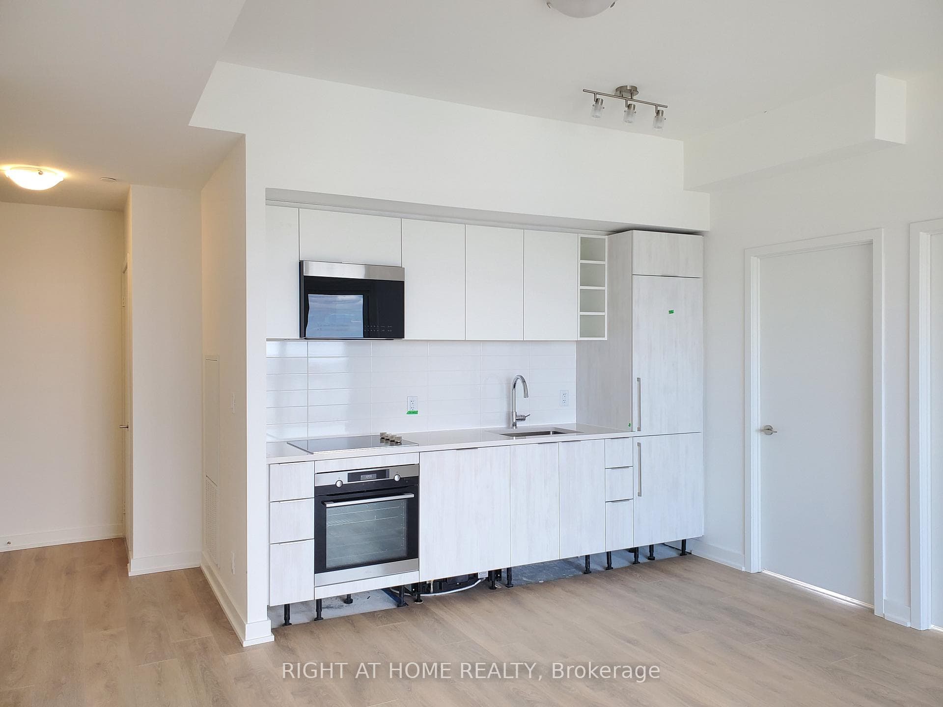 2031 Kennedy Road Unit 2917 photo 6