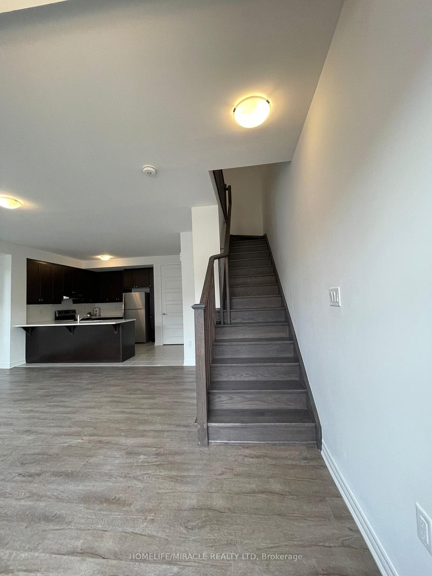 77 Melmar Street photo 9