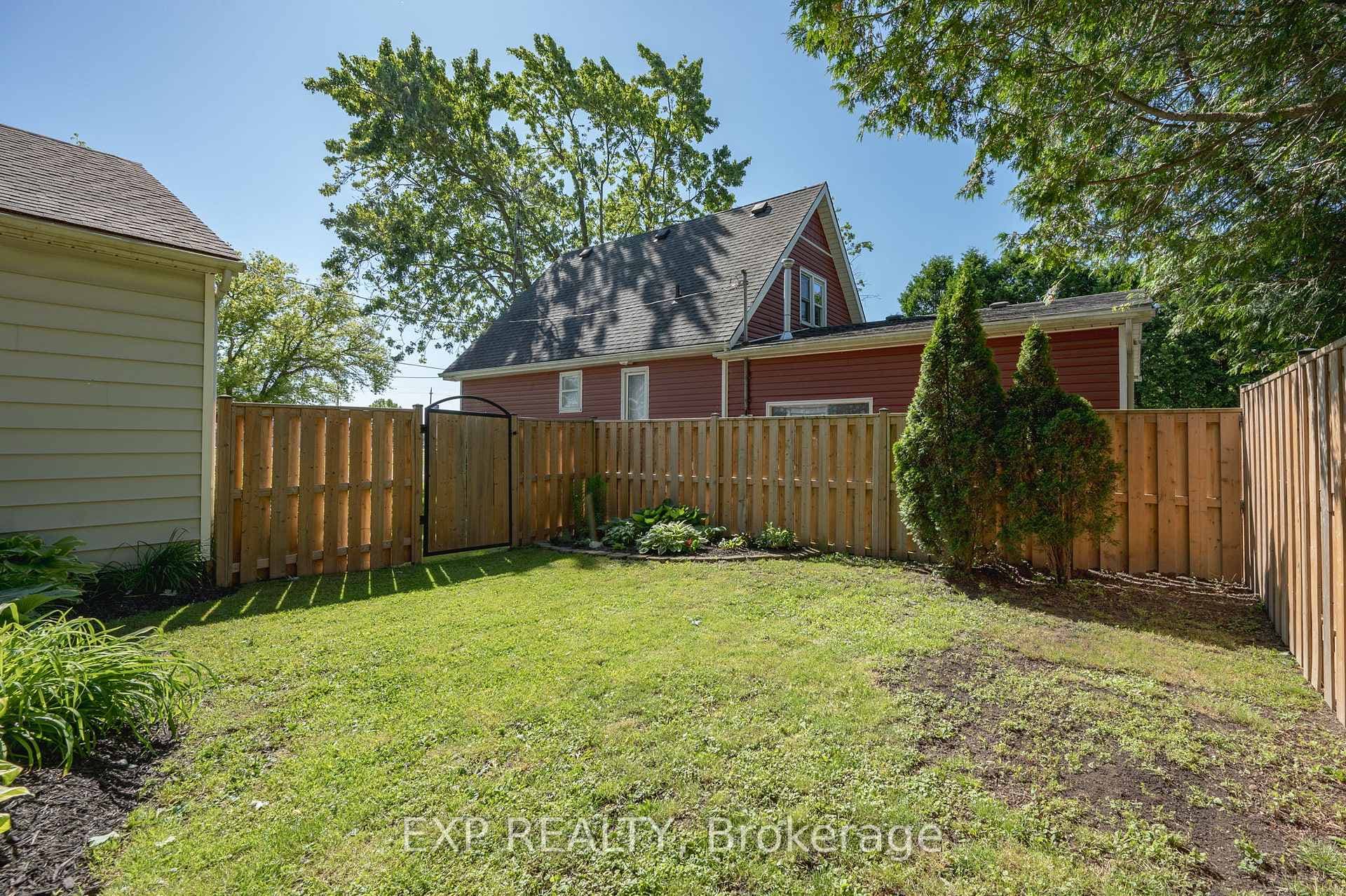 720 Tecumseh Street photo 22