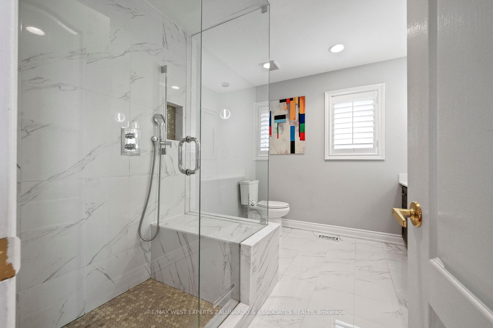 1 Lanterna Crescent photo 31