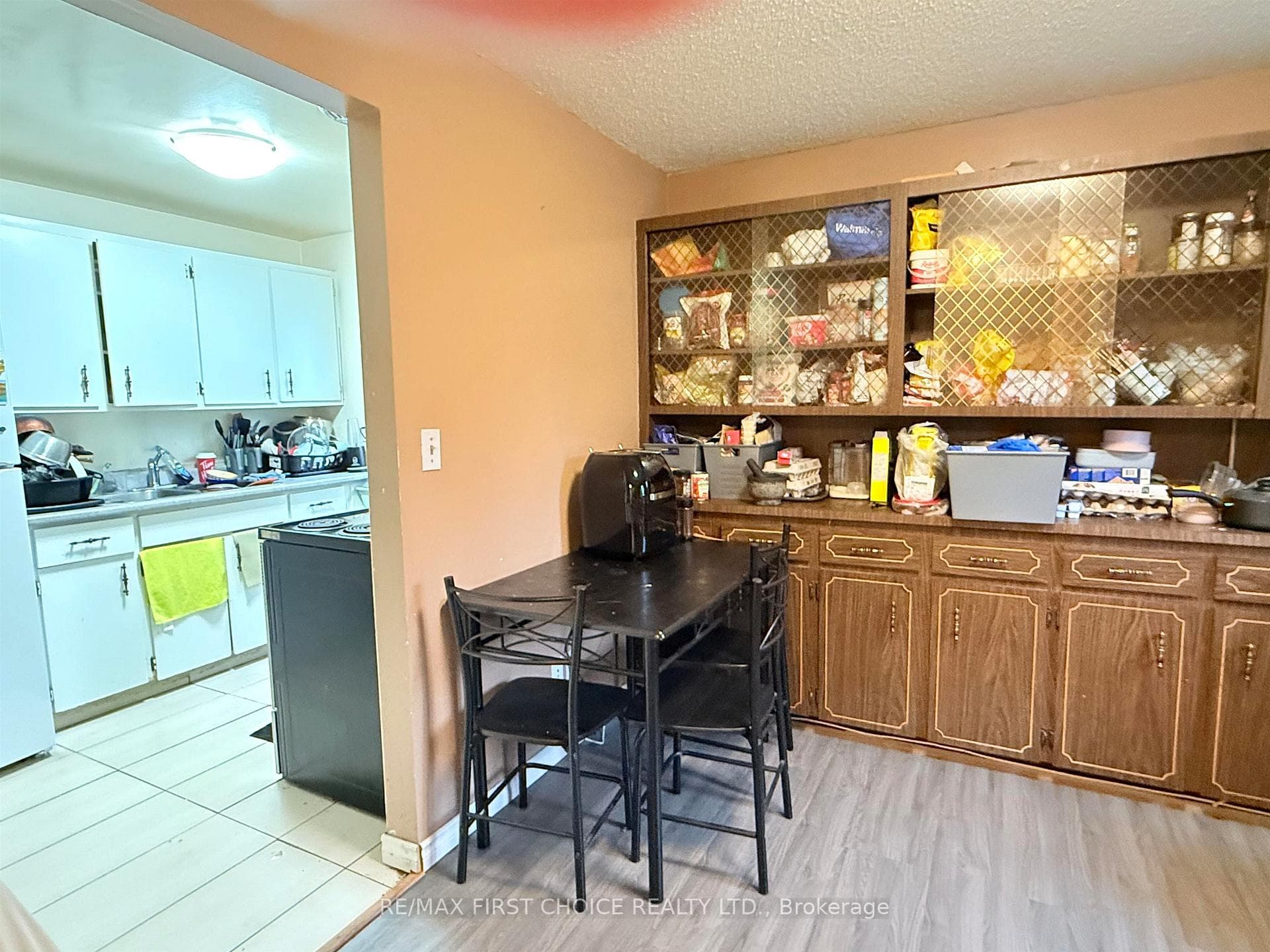 580 Pasteur Road photo 4
