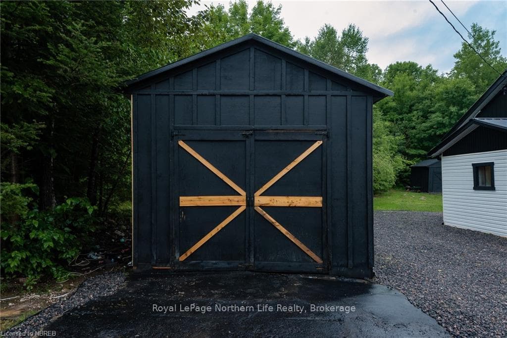 490 MAPLE Road photo 13
