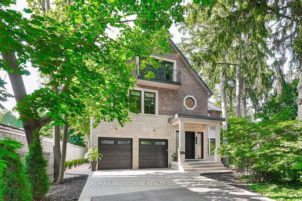2409 Lakeshore Road photo 2