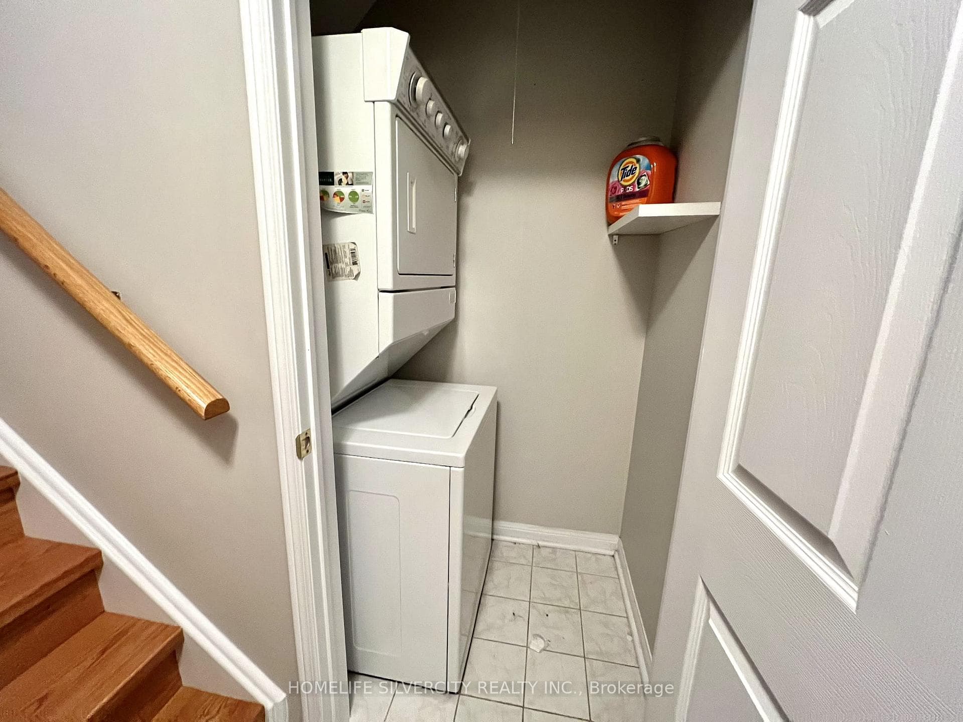 83 Mondeo Drive Unit 100 photo 23