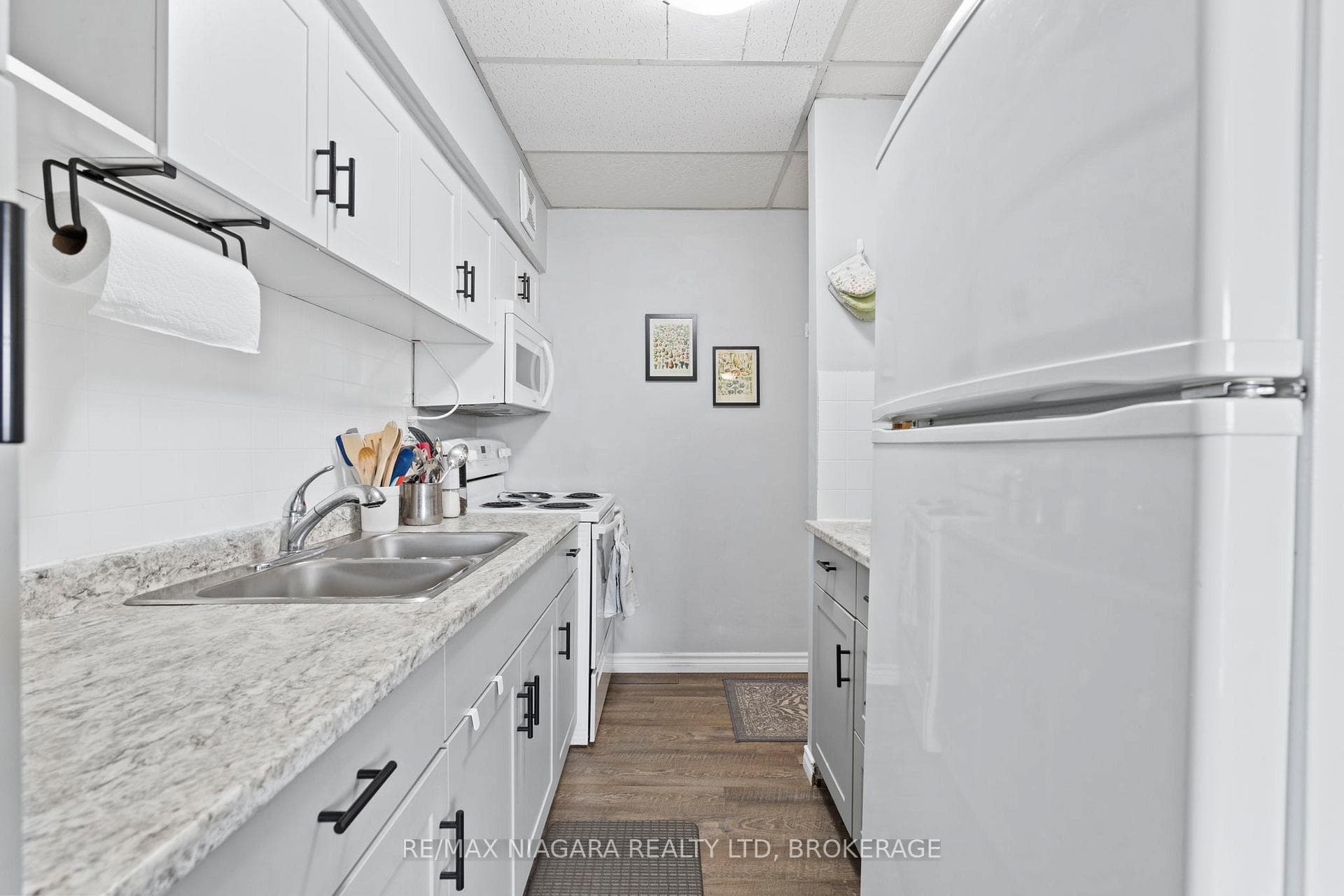450 CARLTON Street Unit 34 photo 9