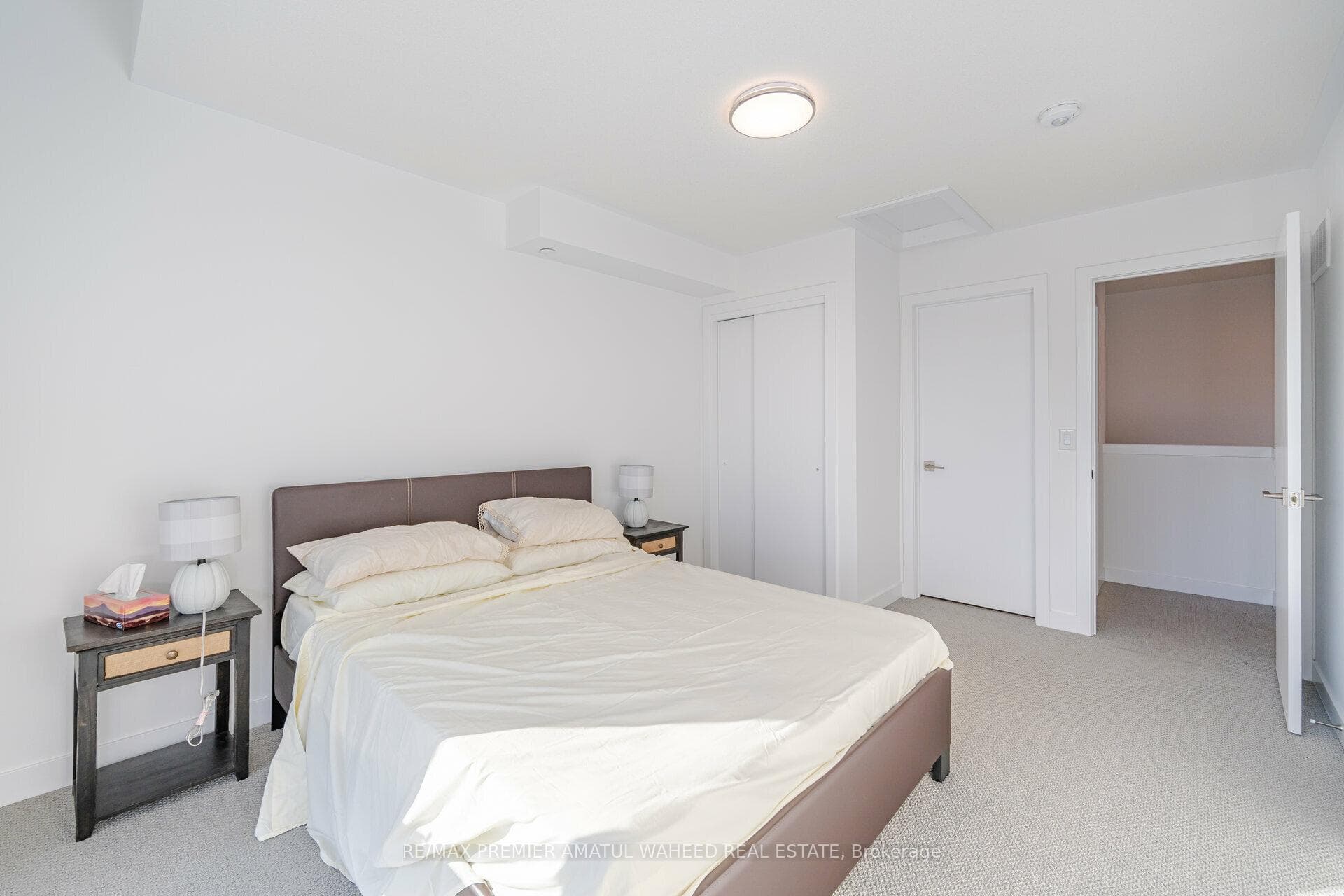 175 Veterans Drive Unit 4 photo 29