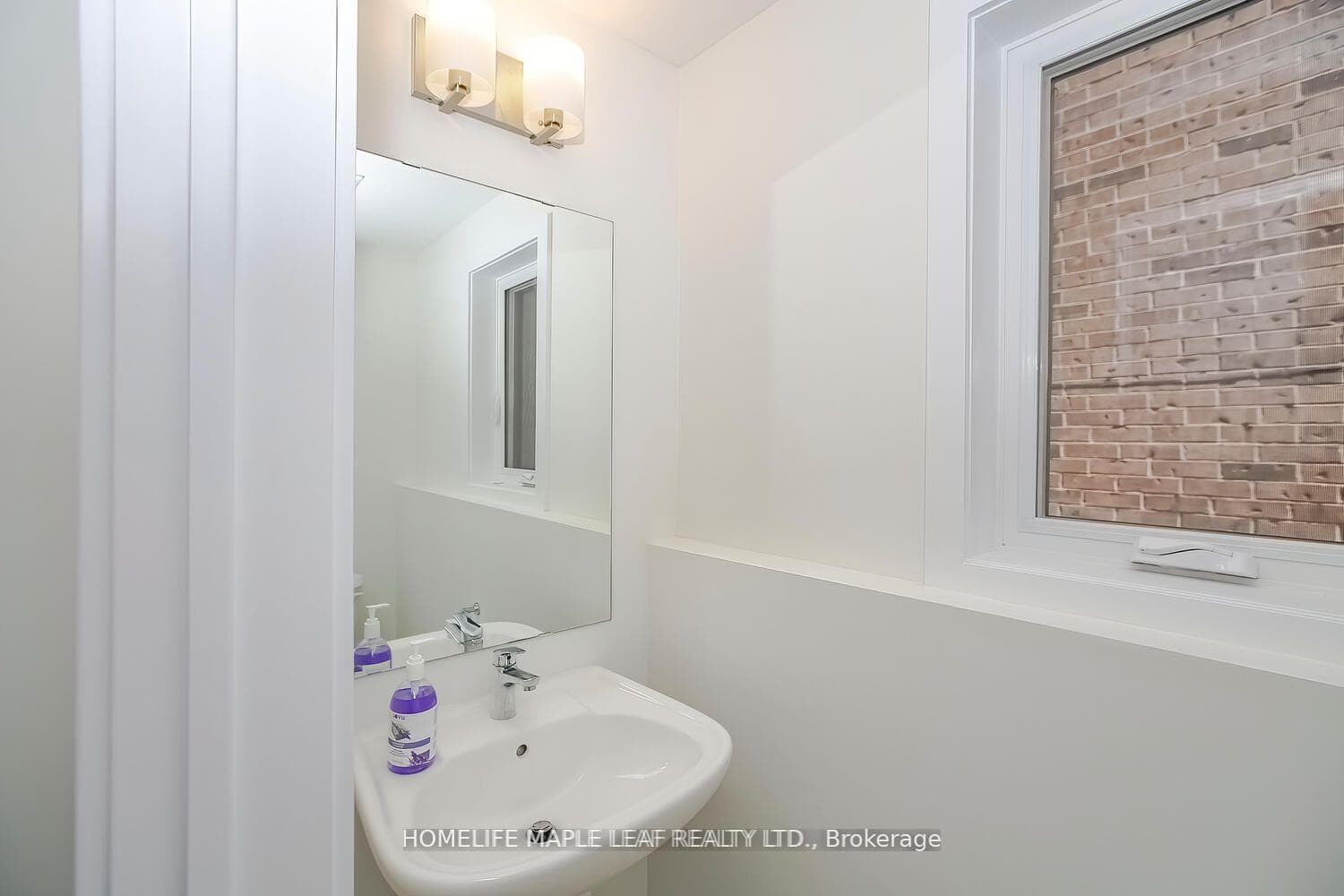 1046 Thompson Drive photo 22