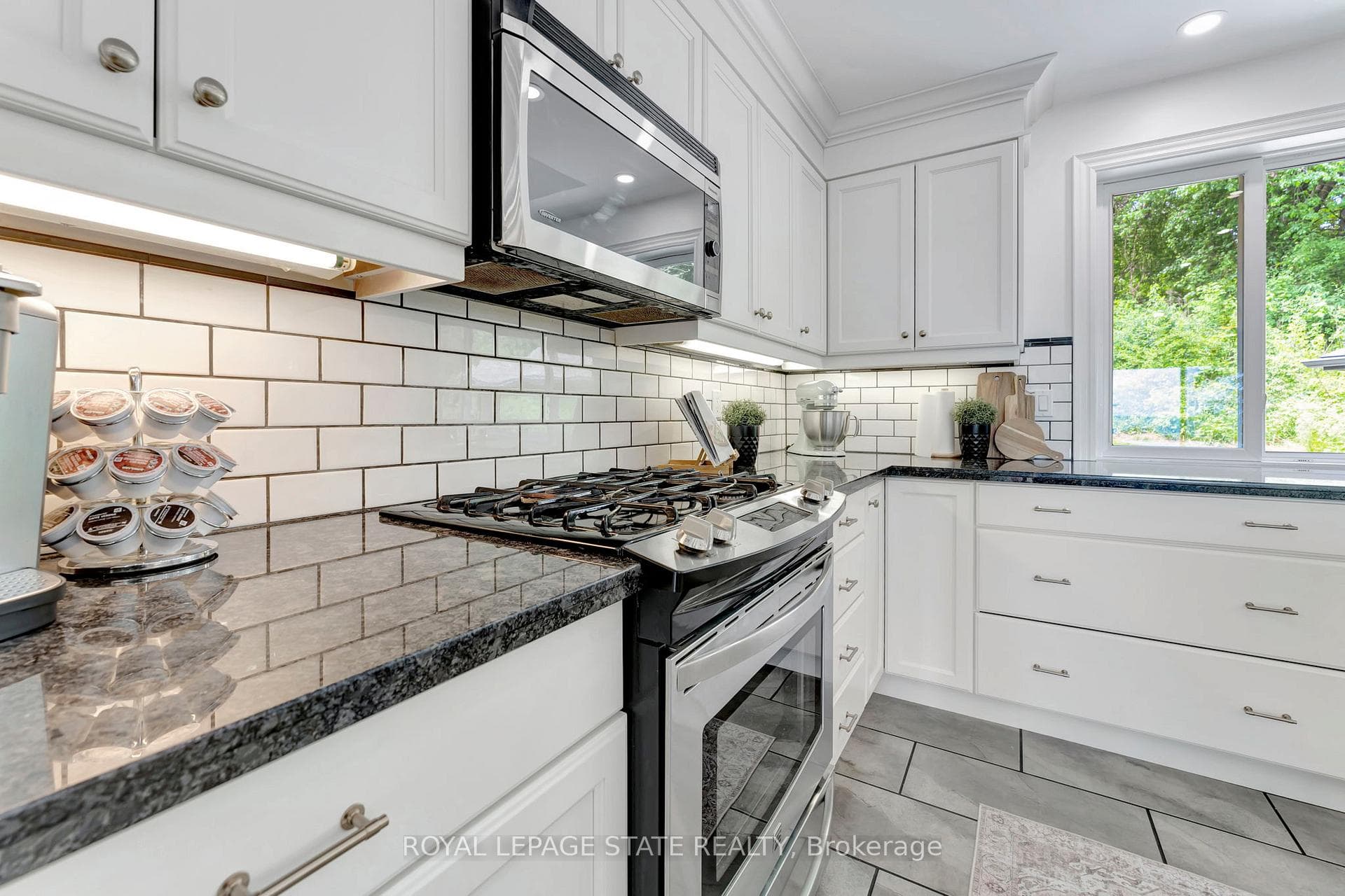 165 Hillcrest Avenue photo 8