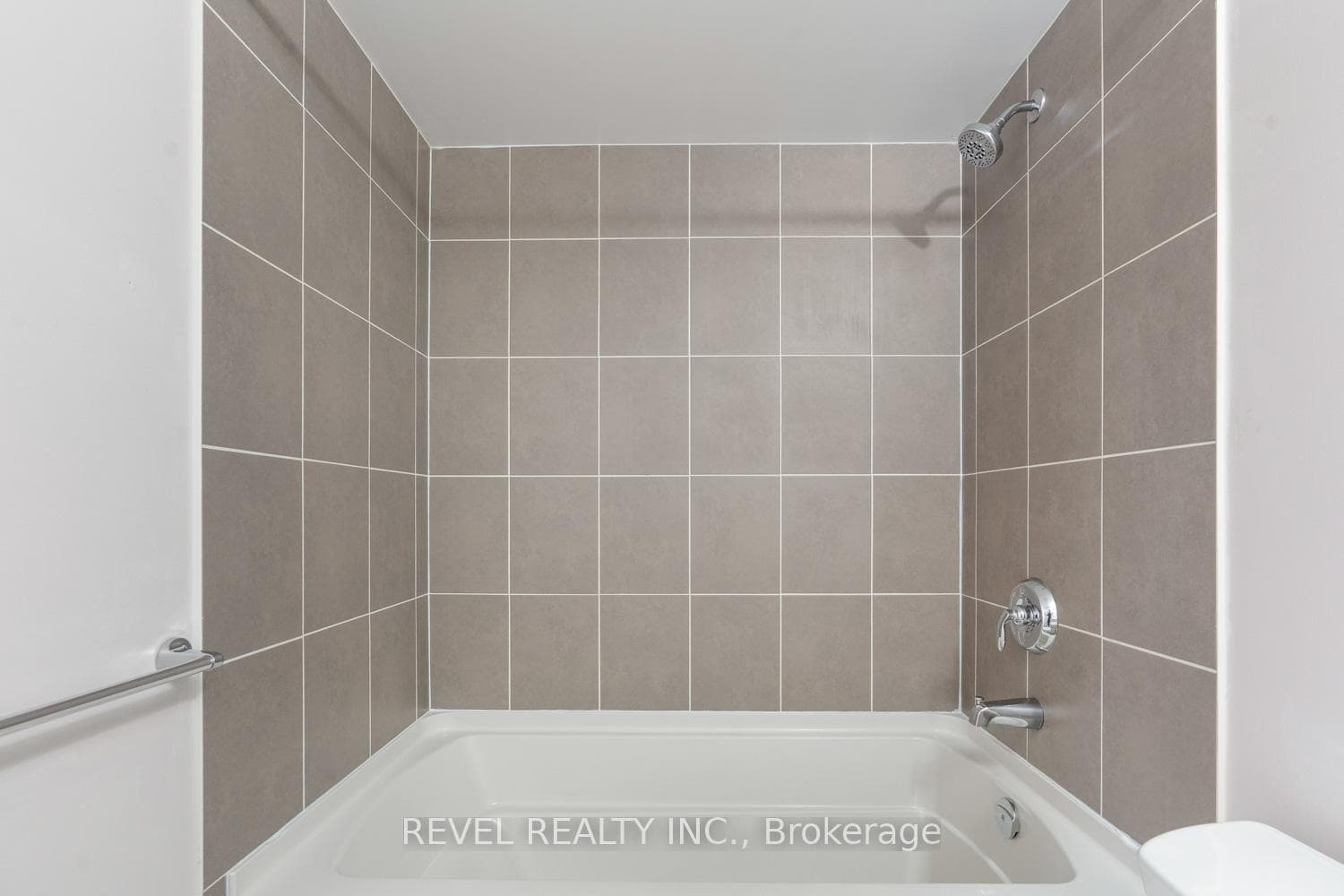 830 Lawrence Avenue Unit 510 photo 12
