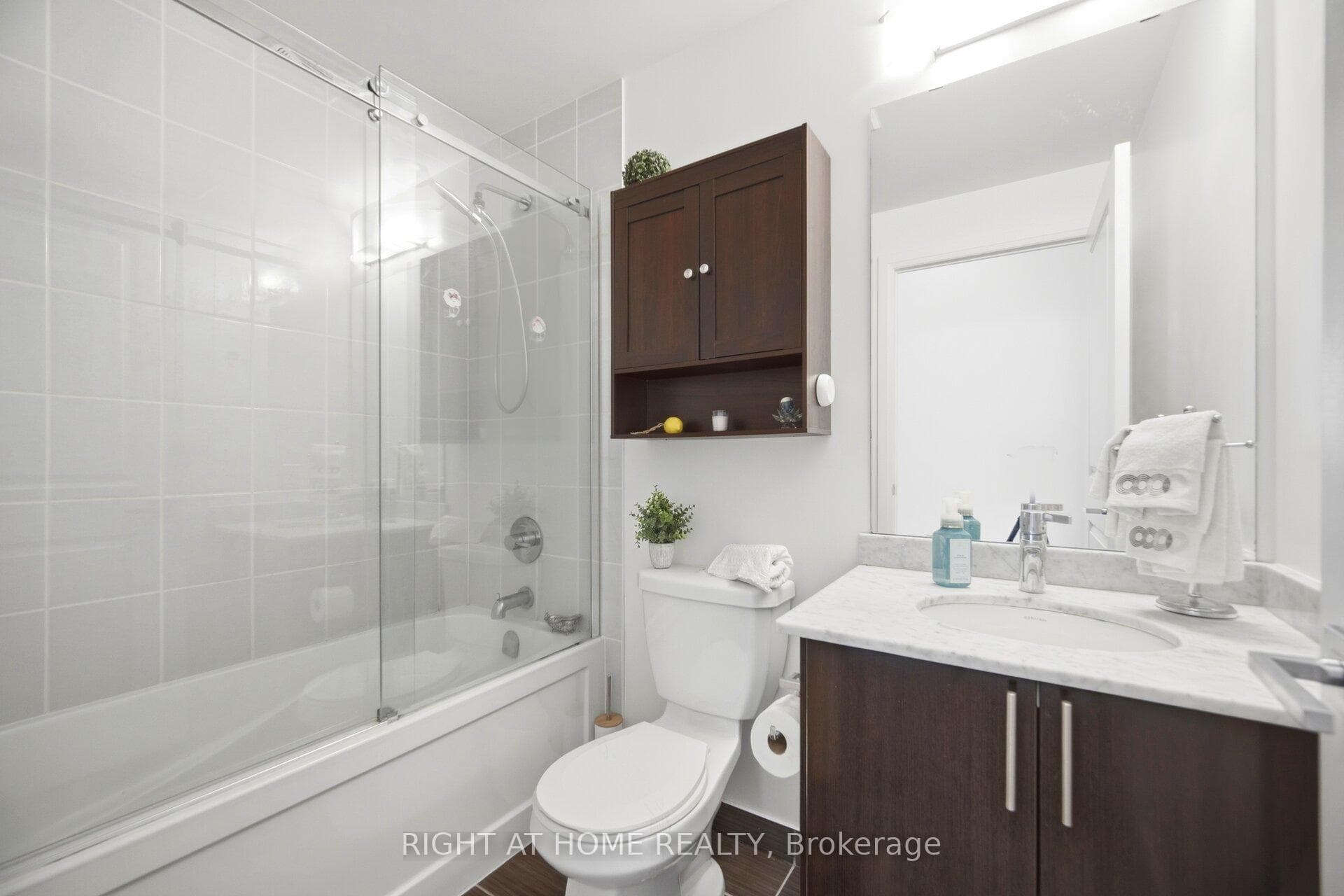 85 North Park Road Unit 612 photo 23