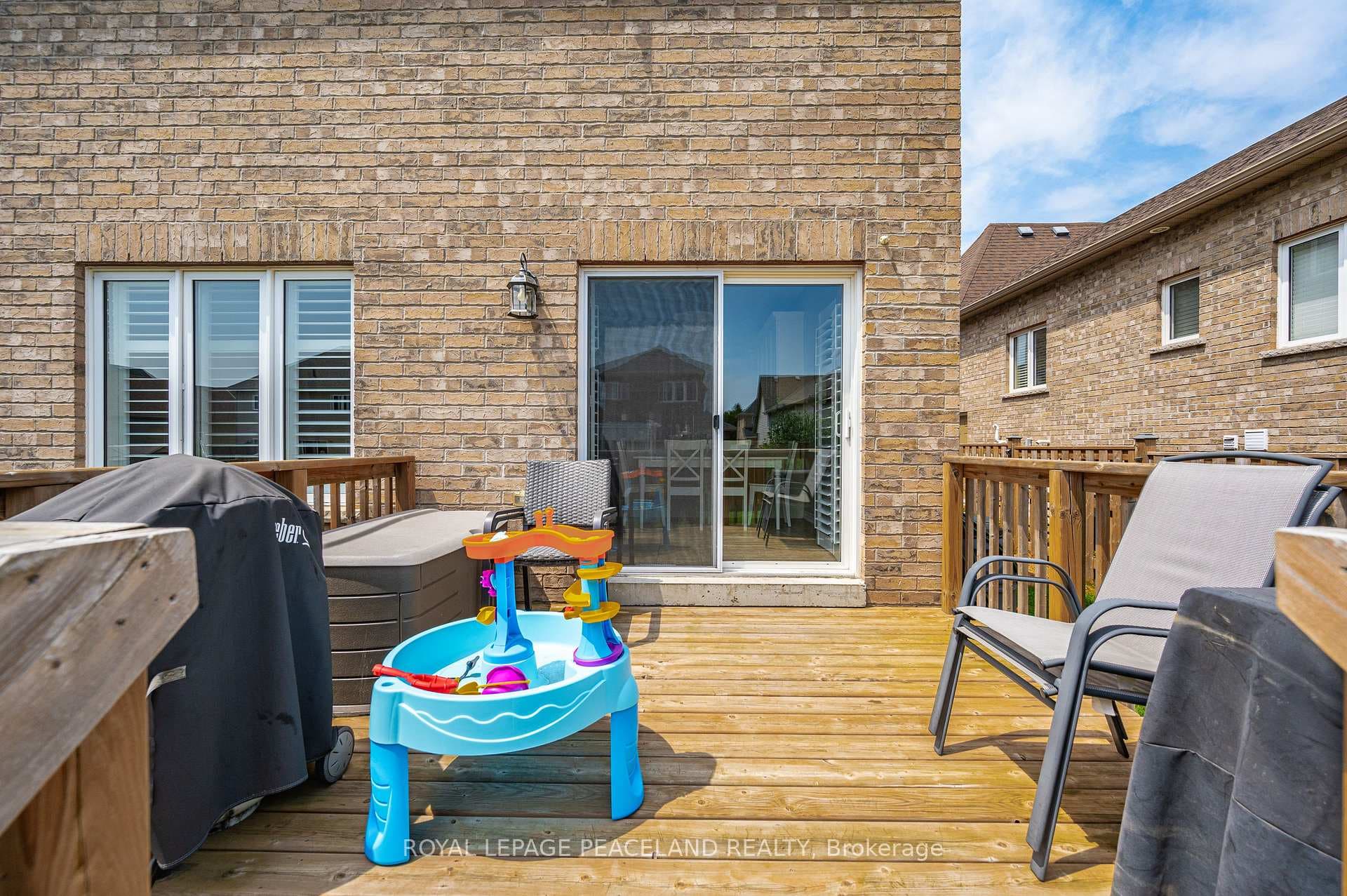 168 Courtney Street photo 36