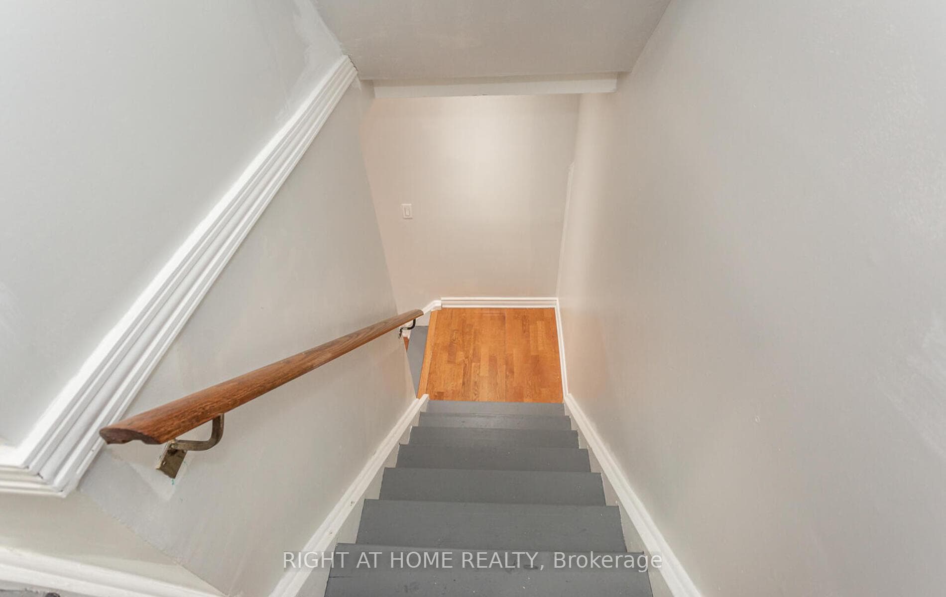 86 Clarridge Court photo 25