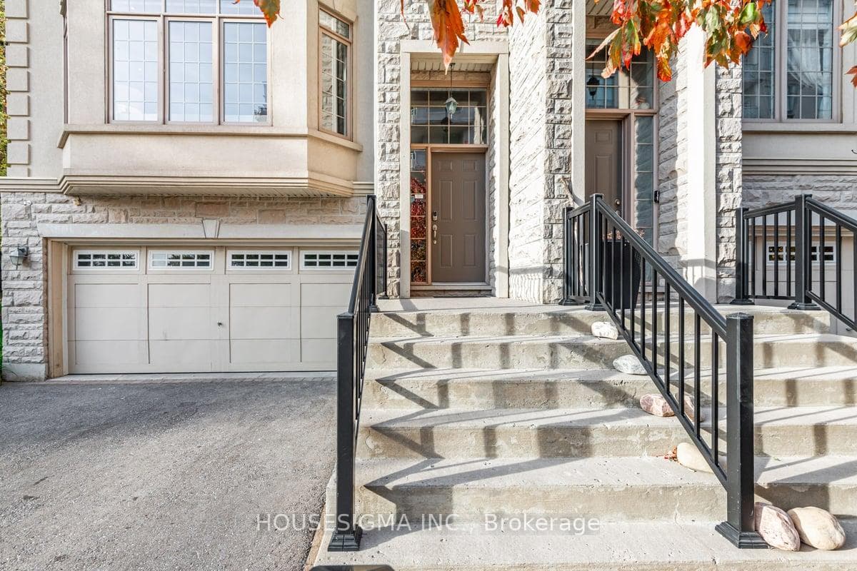 21 Bloorview Place photo 21