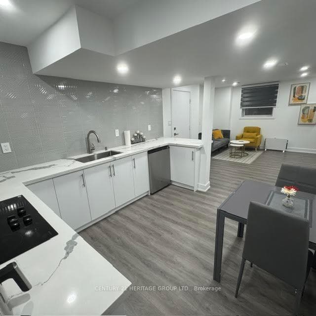 7 Larkfield Crescent Unit 2 photo 20