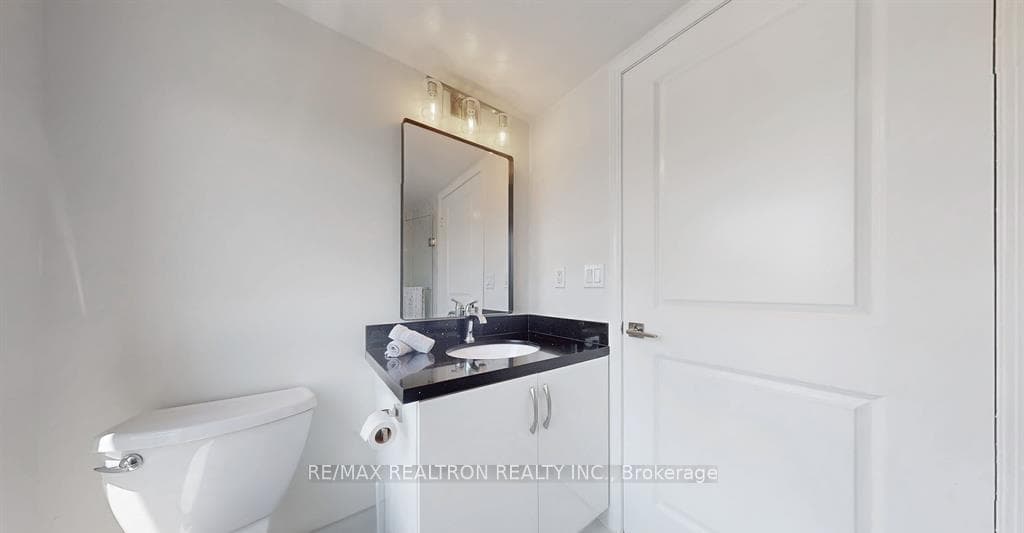 2585 Erin Centre Boulevard Unit 207 photo 26