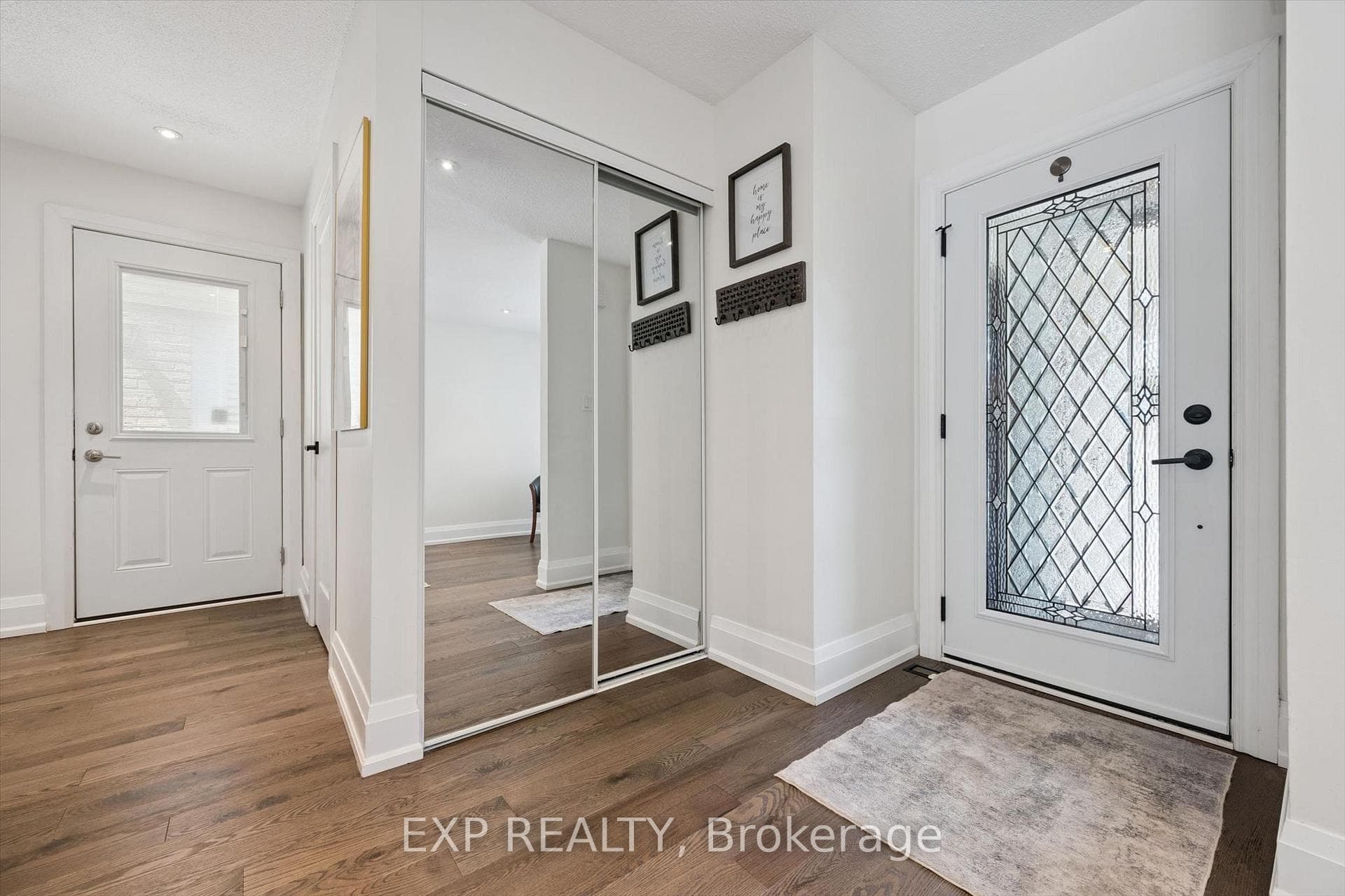6220 Kindree Circle photo 2