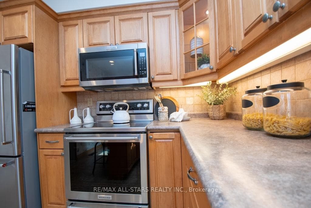 787 Arden Court photo 18
