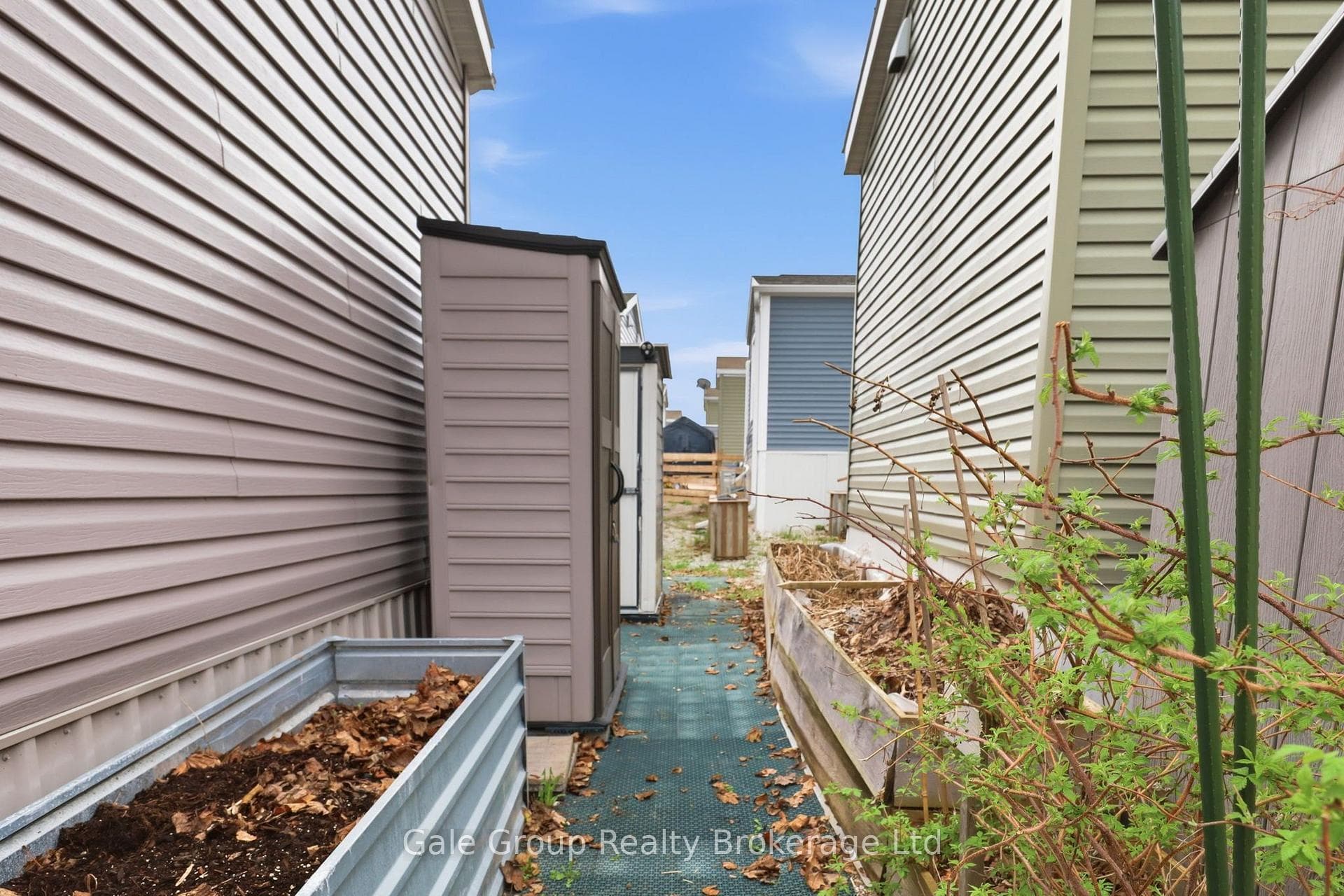 99 Fourth Conc Road Unit 606 photo 44