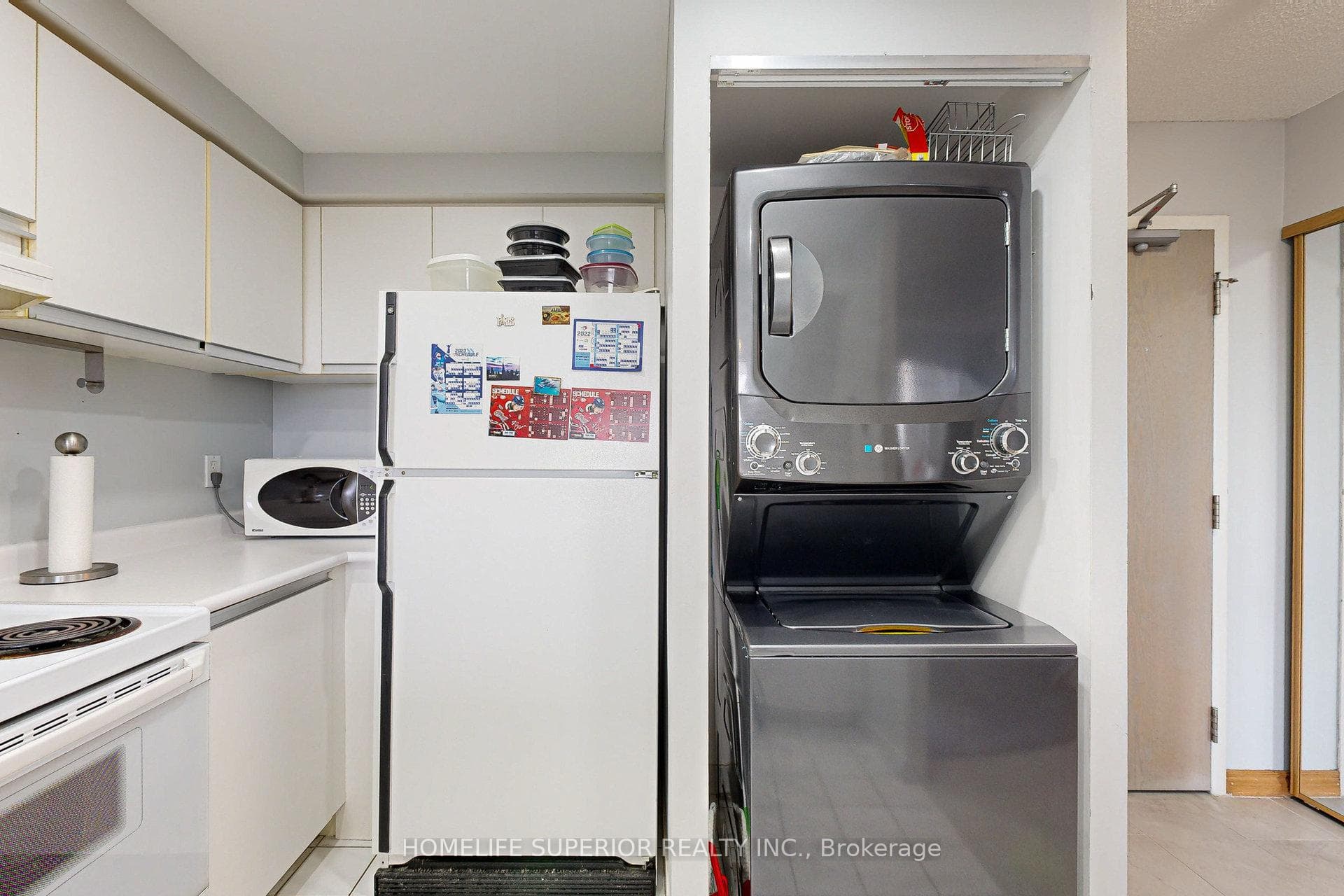 711 Rossland Road Unit 603 photo 12