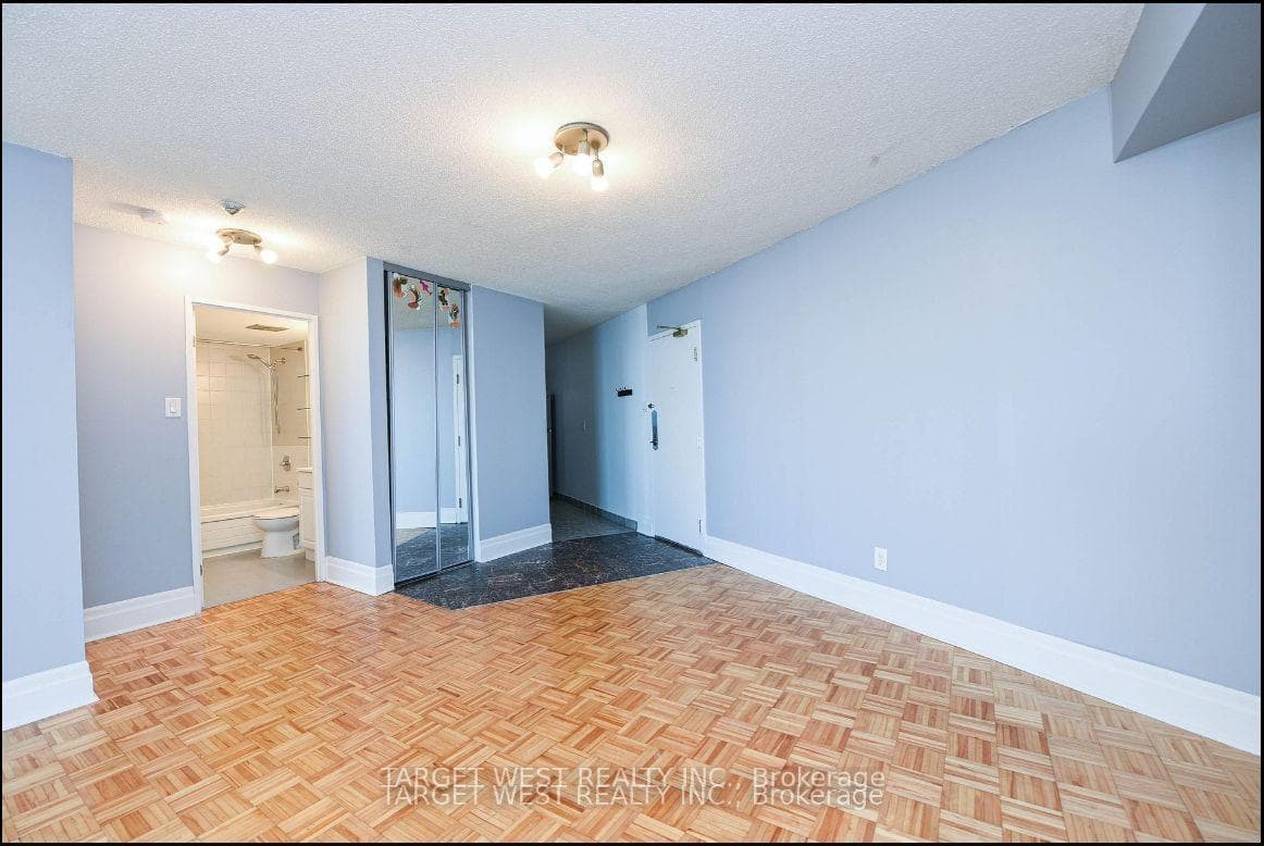 250 queens Quay Unit 1903 photo 20