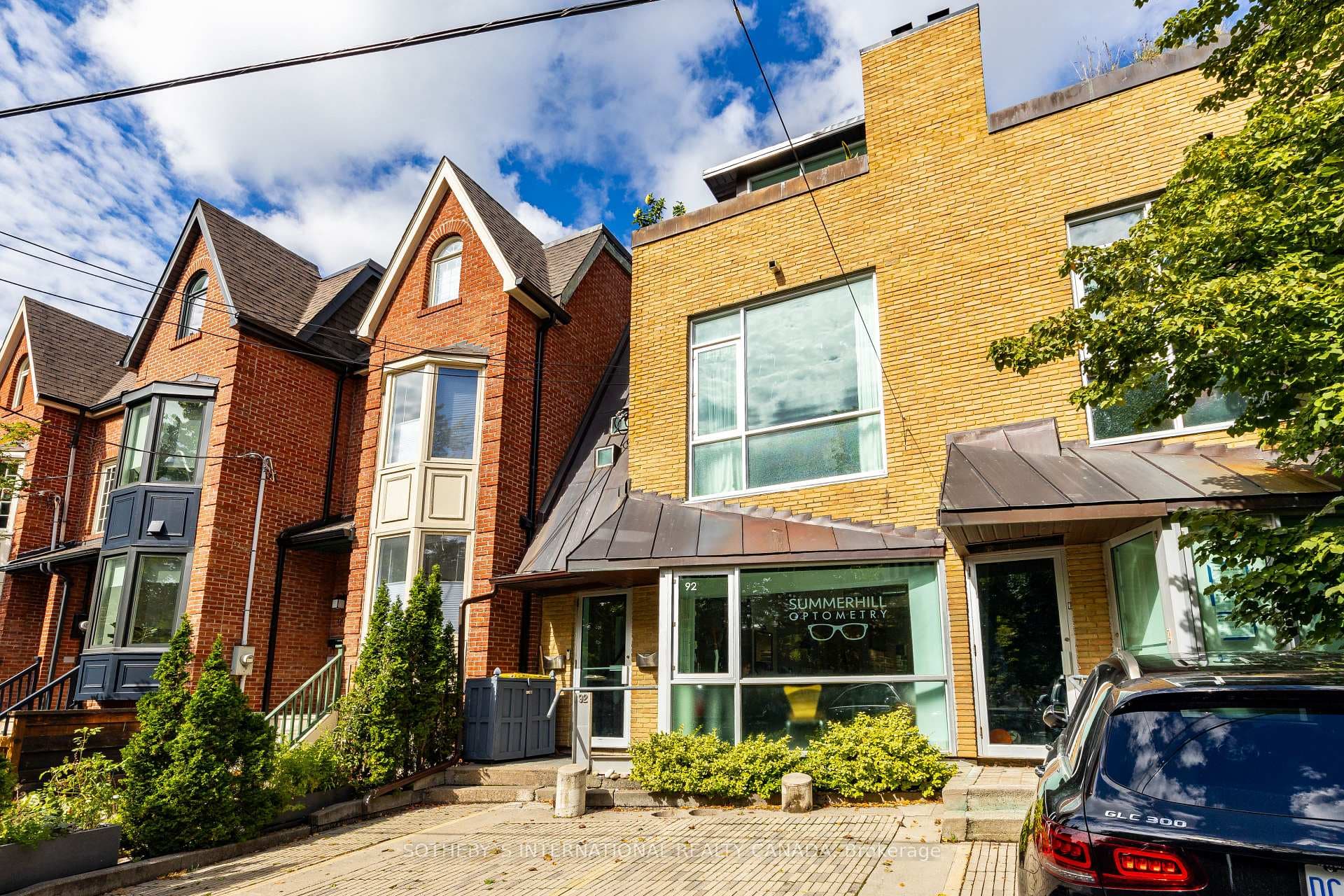 92 Shaftesbury Avenue Unit Upper photo 1