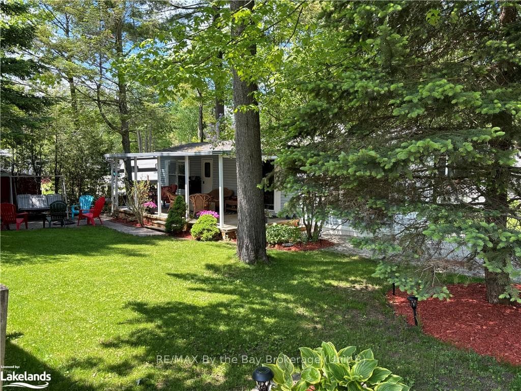 85 THEME PARK Drive Unit 268 photo 1