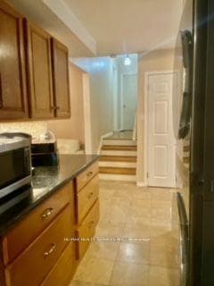 191 Parkdale Avenue Unit Upper photo 7