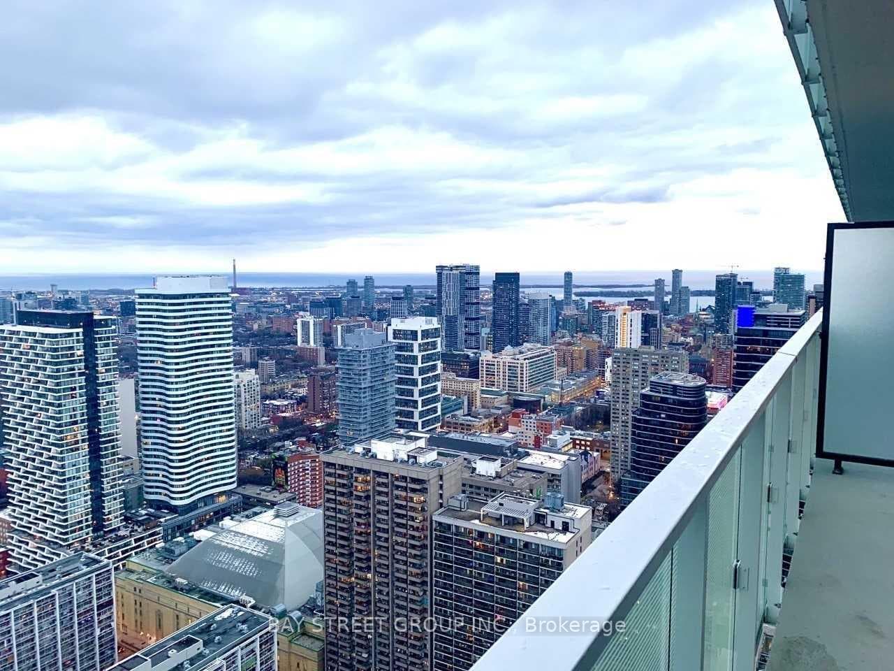 501 Yonge Street Unit 4506 photo 15