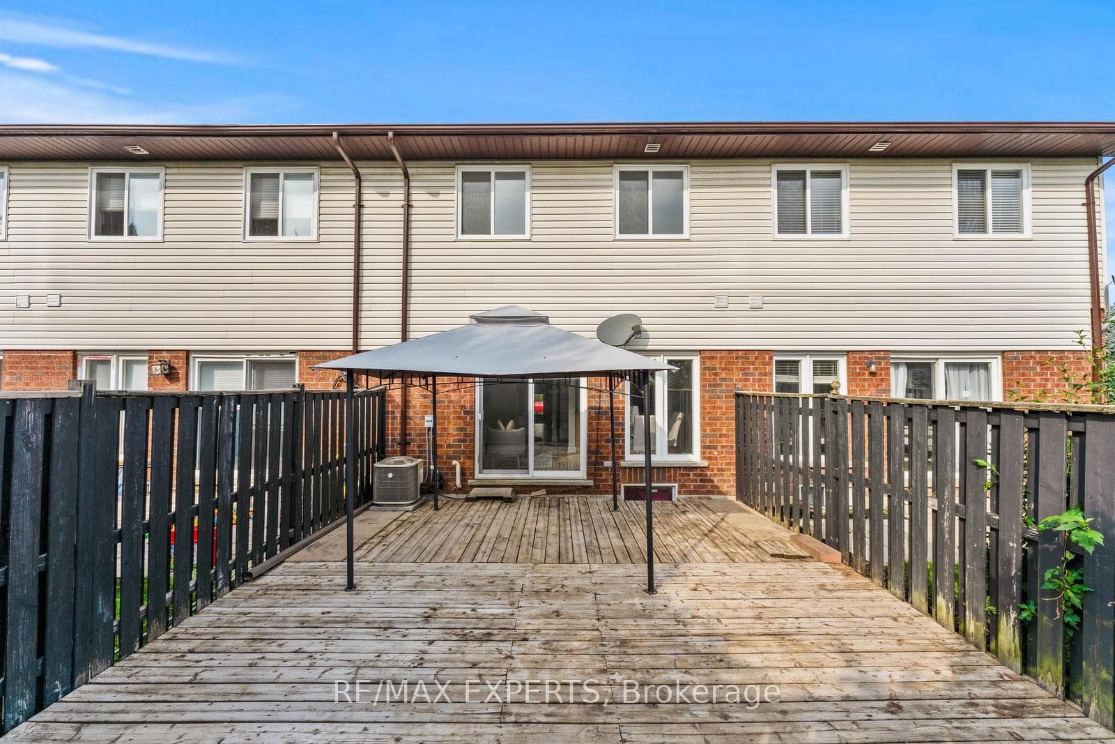 488 Yonge Street Unit 14 photo 31