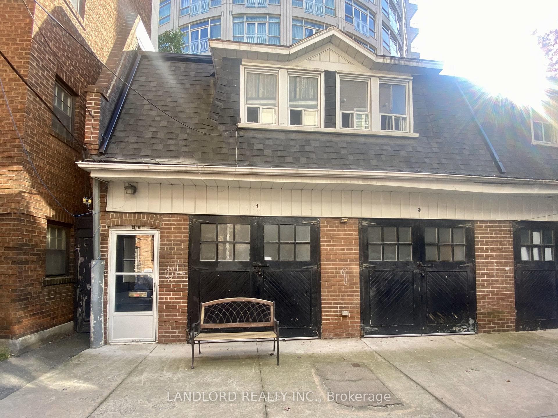 341 St Clair Avenue Unit E photo 17