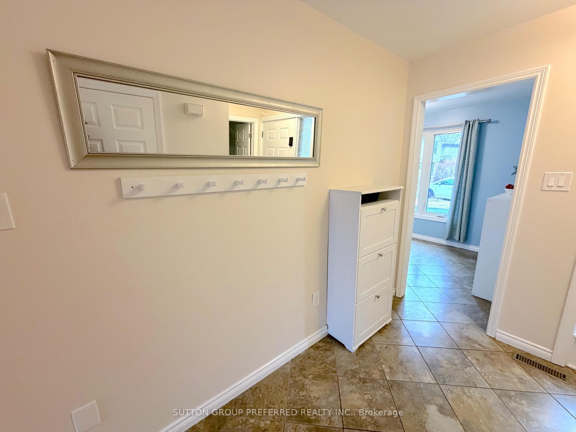 30 Forward Avenue Unit 2 photo 7