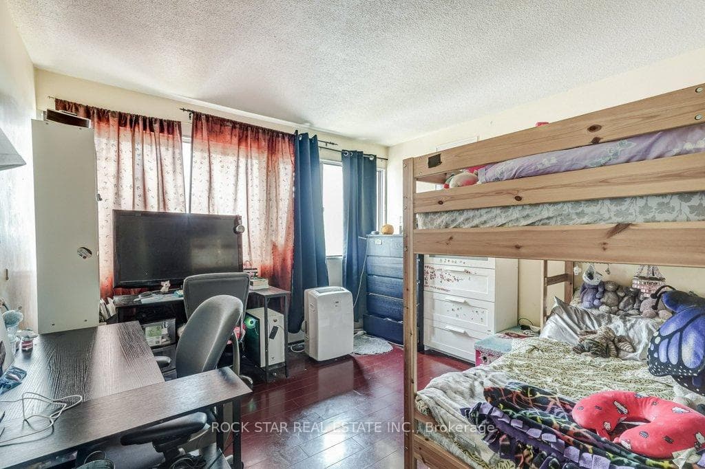 10 Sunny Glenway Unit 1711 photo 16