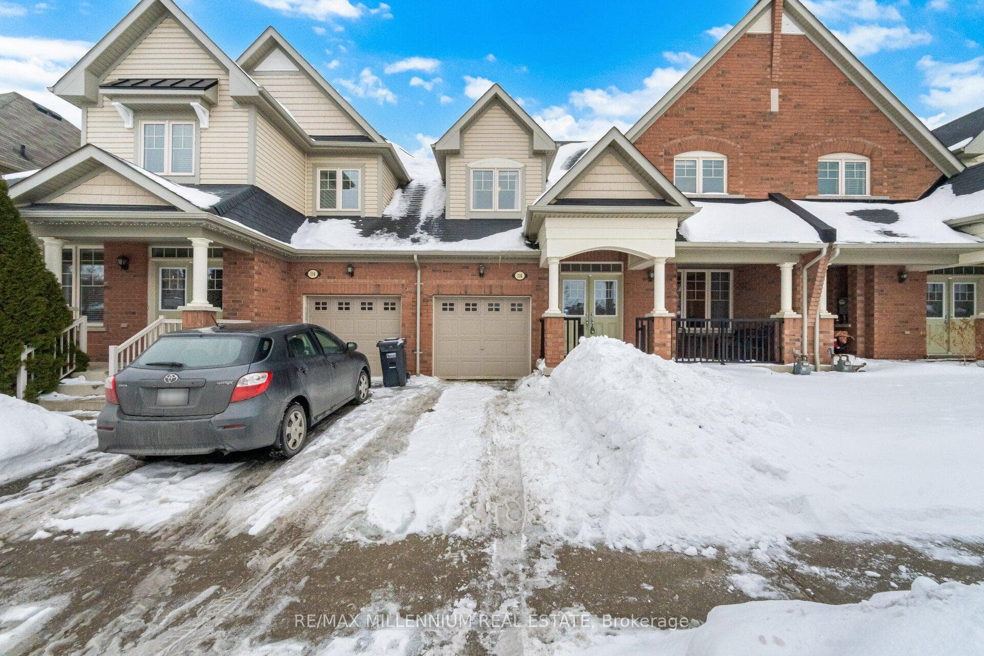 116 Naperton Drive photo 3