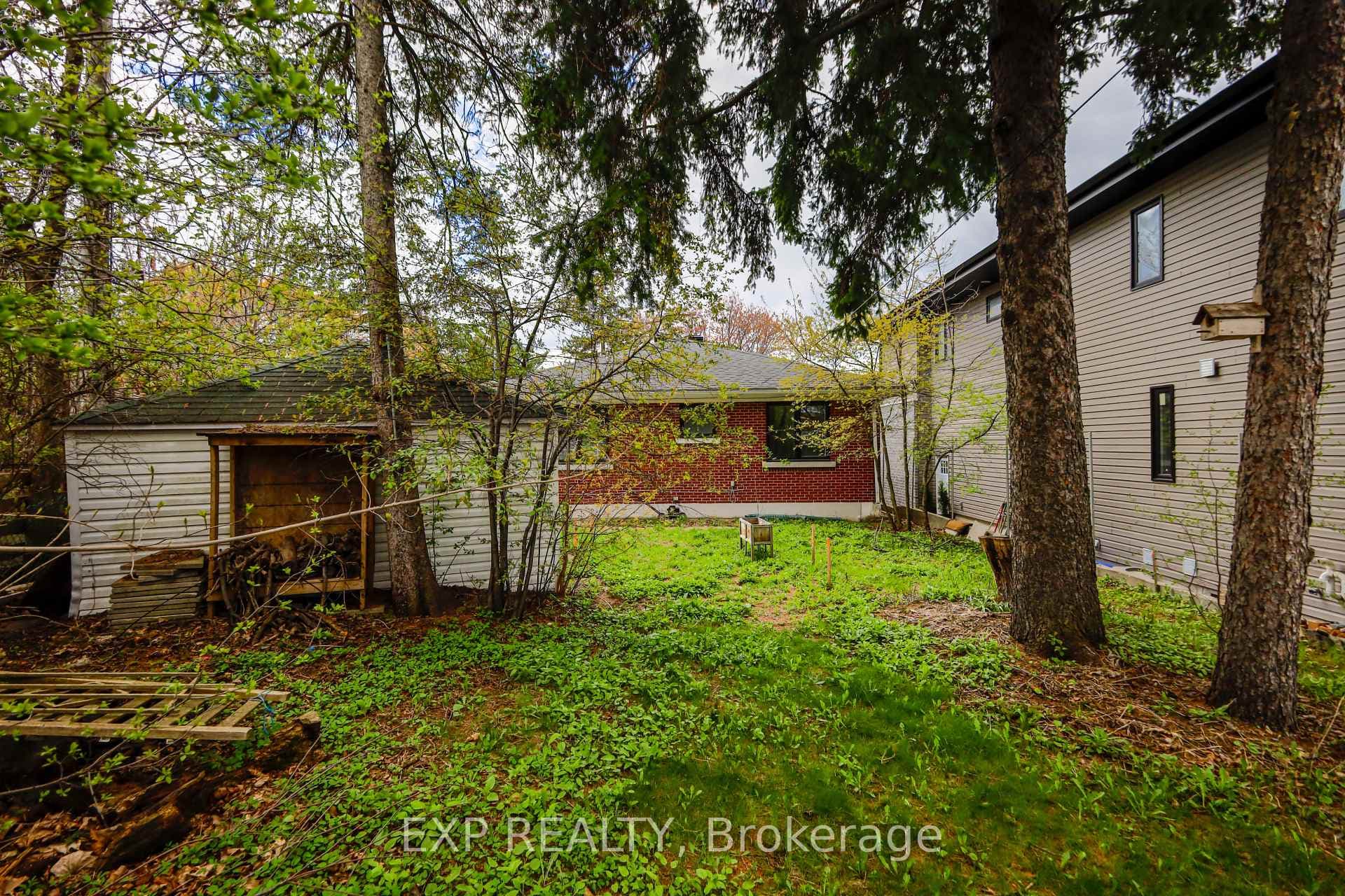 1255 Evans Boulevard photo 18