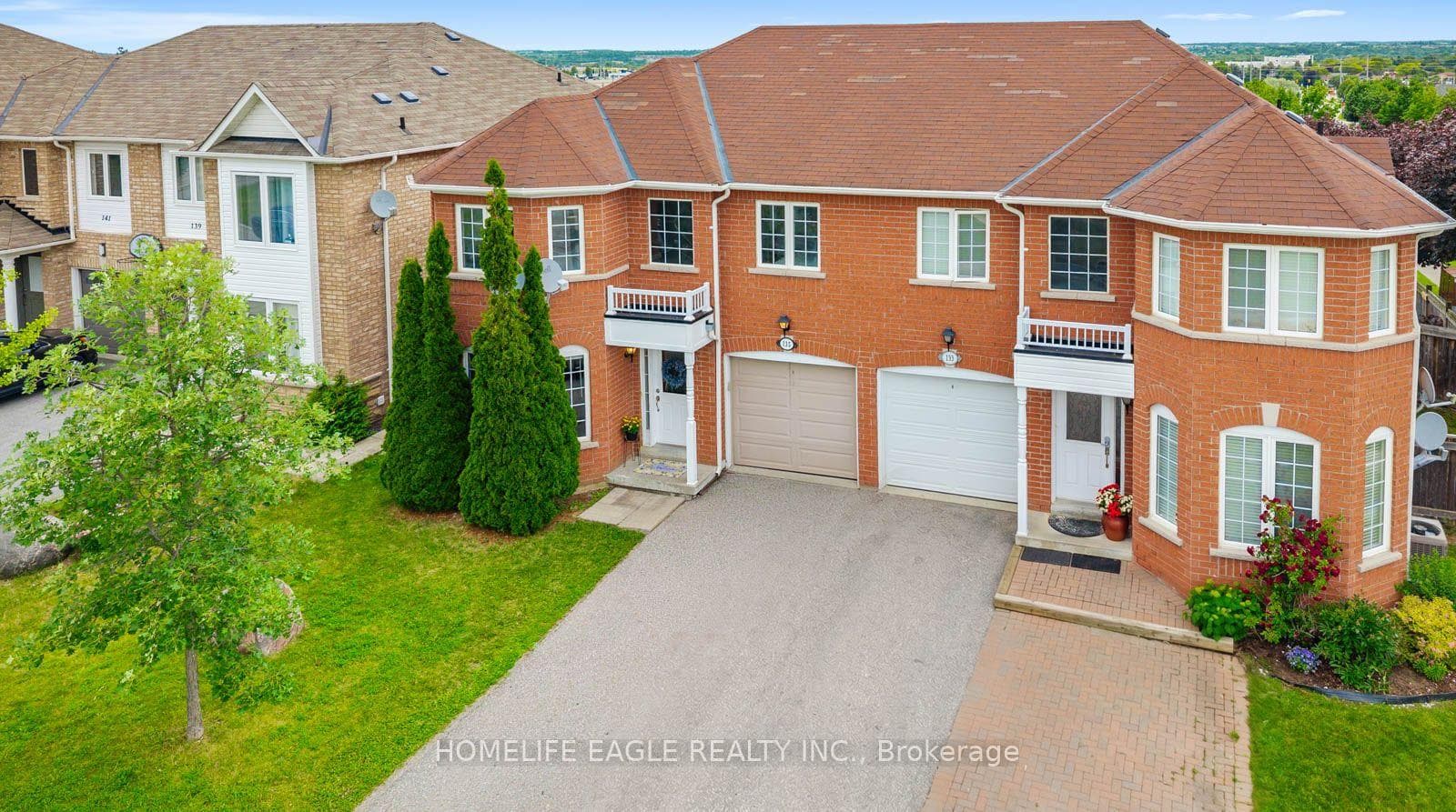 135 Wainscot Avenue photo 1