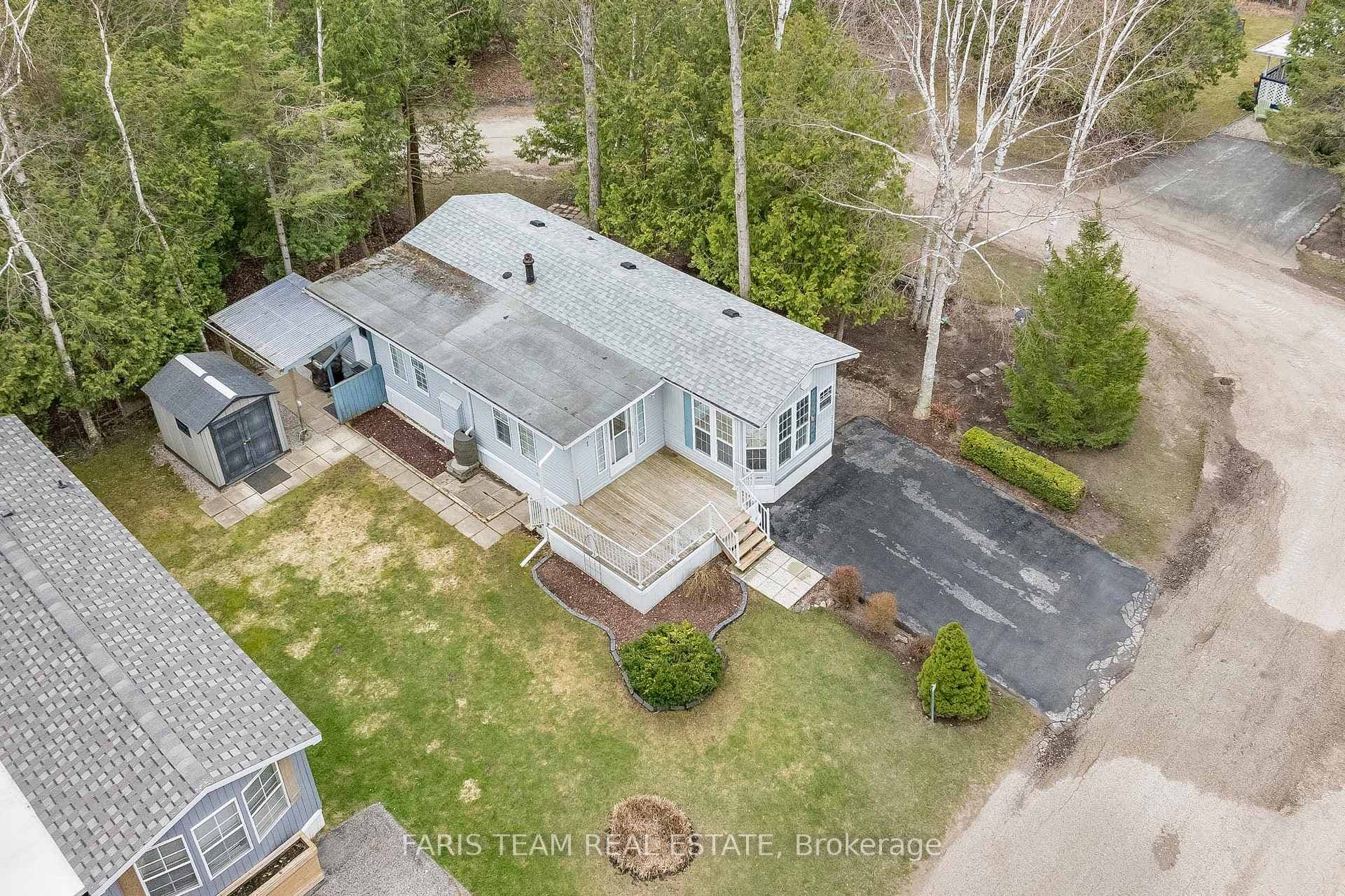 1 Prince Rupert Avenue photo 19