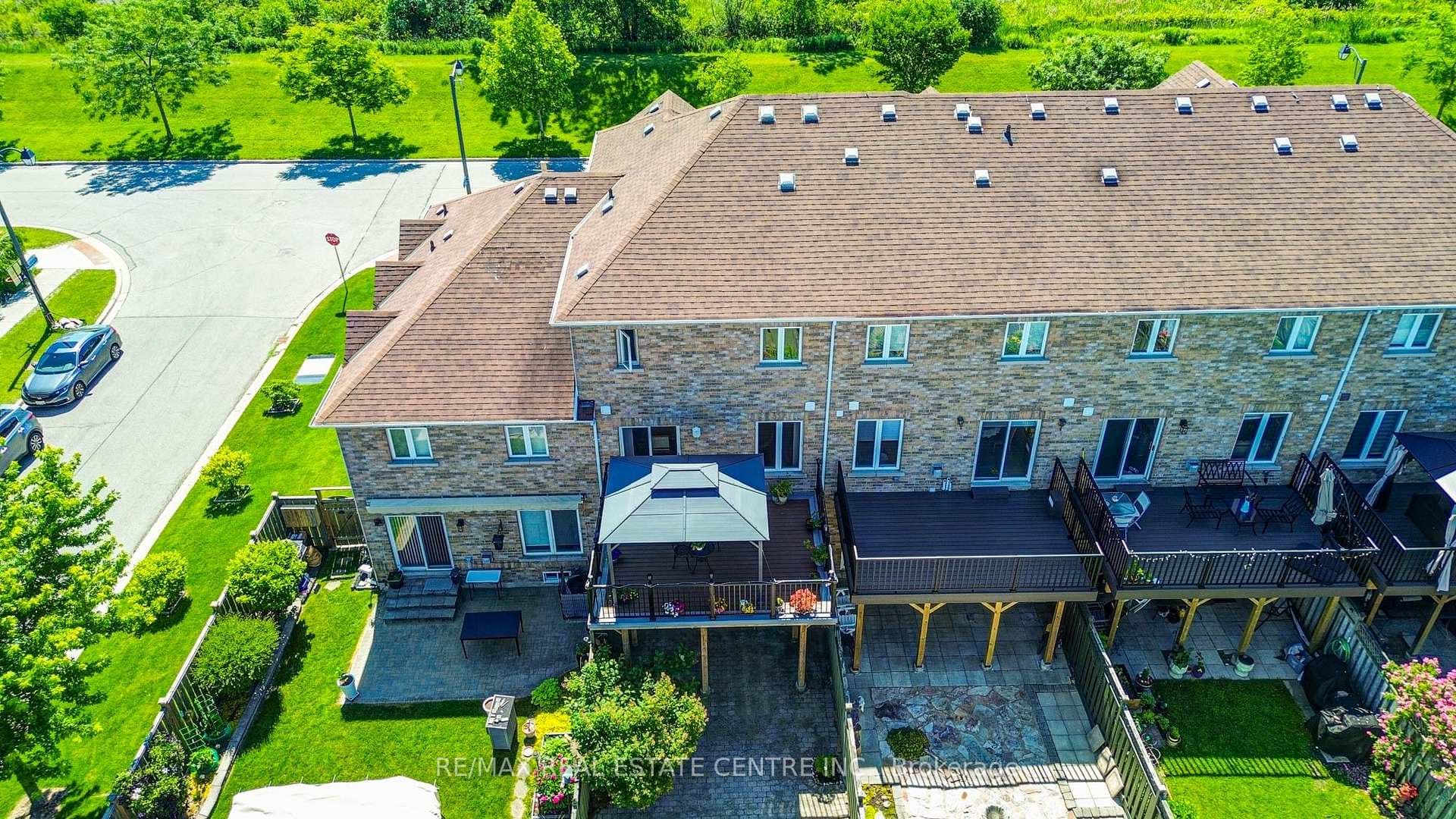 22 Lakeridge Drive photo 6